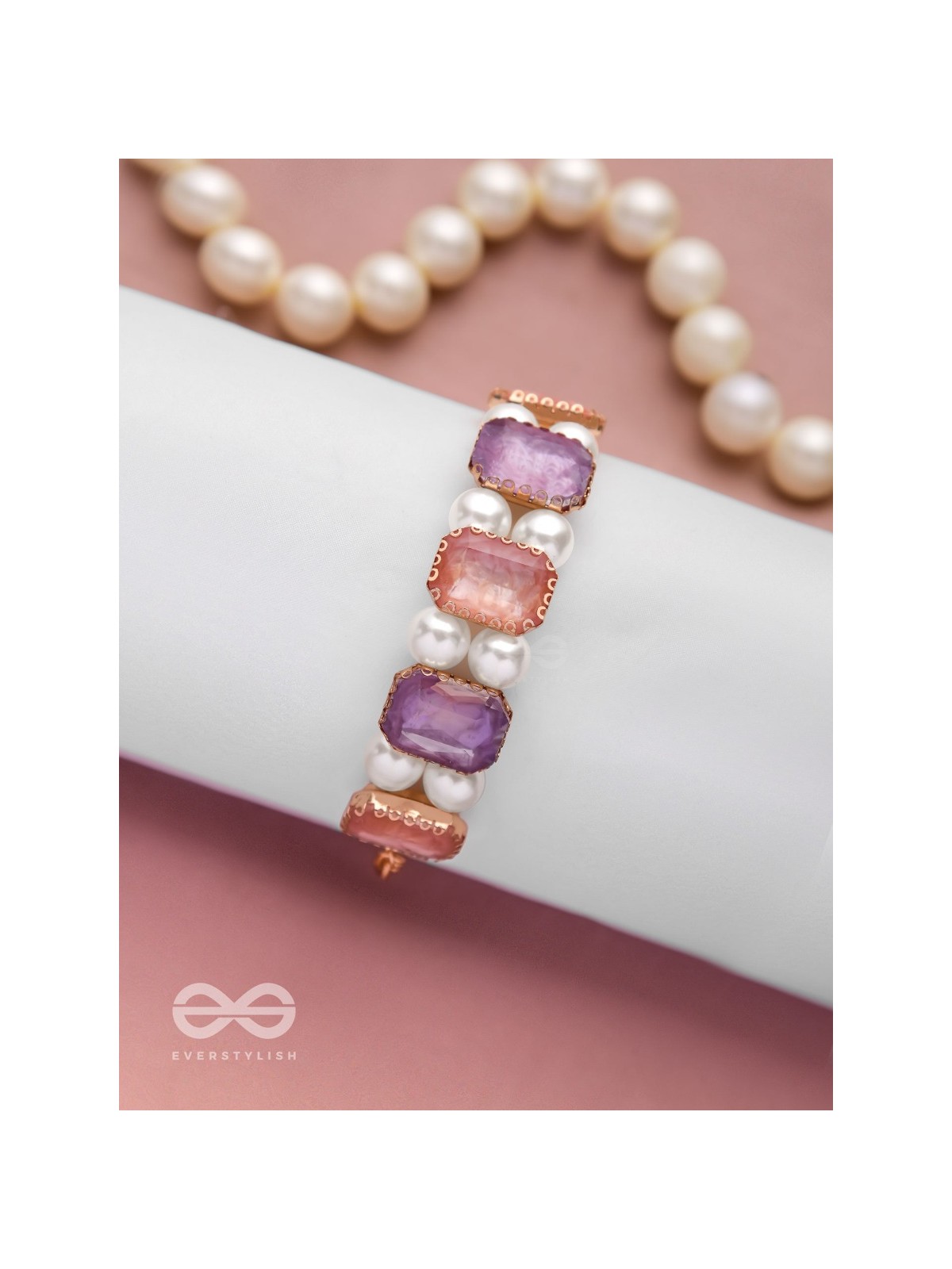 Paradise Haze - Golden Embellished Pearl Bracelet