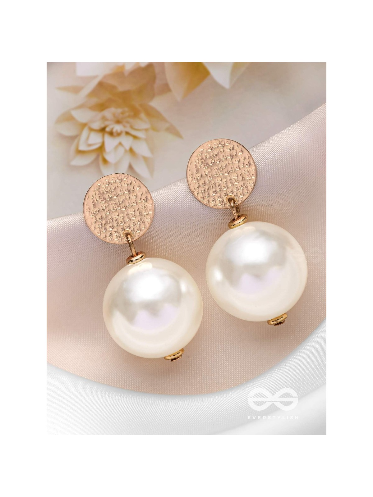 THE CLASSIC LUSTRE - PEARL DROP EARRINGS