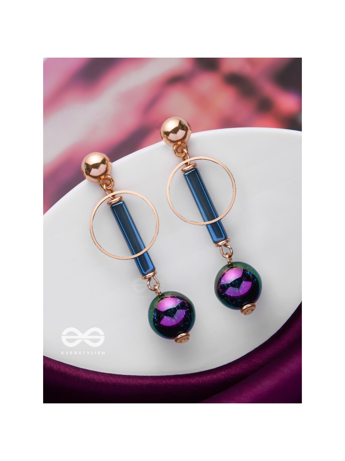 GALAXY SPARKLES - GOLDEN EMBELLISHED EARRINGS