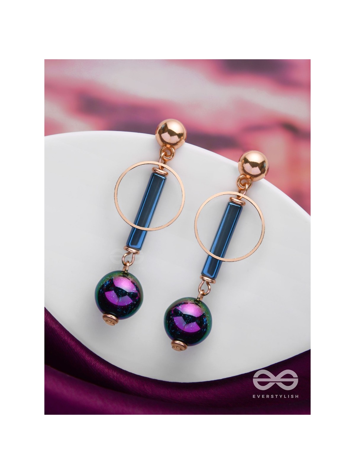 GALAXY SPARKLES - GOLDEN EMBELLISHED EARRINGS