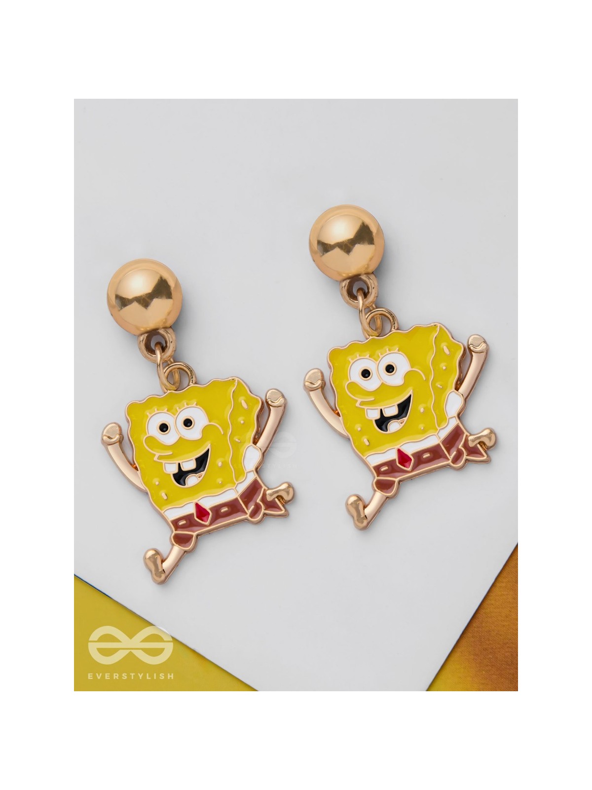 SPONGEBOB SQUAREGEMS - GOLDEN EMBELLISHED EARRINGS