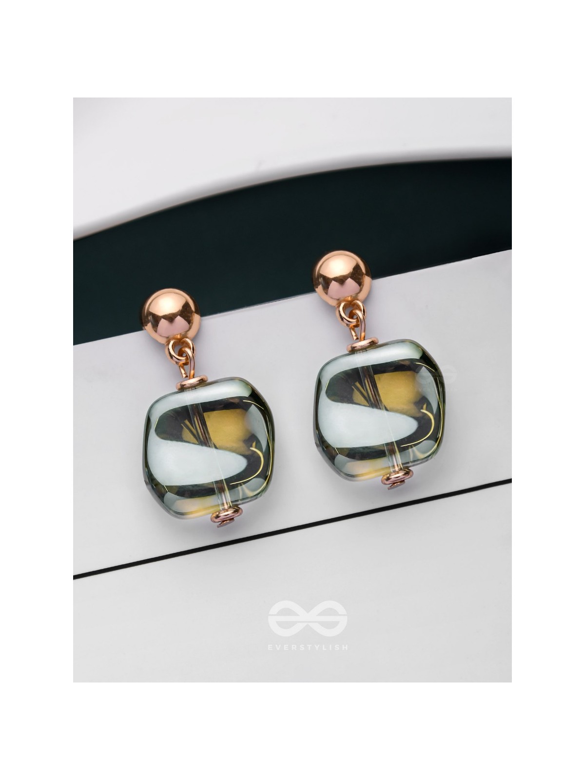 SMOKEY ELEGANCE - GOLDEN EMBELLISHED EARRINGS