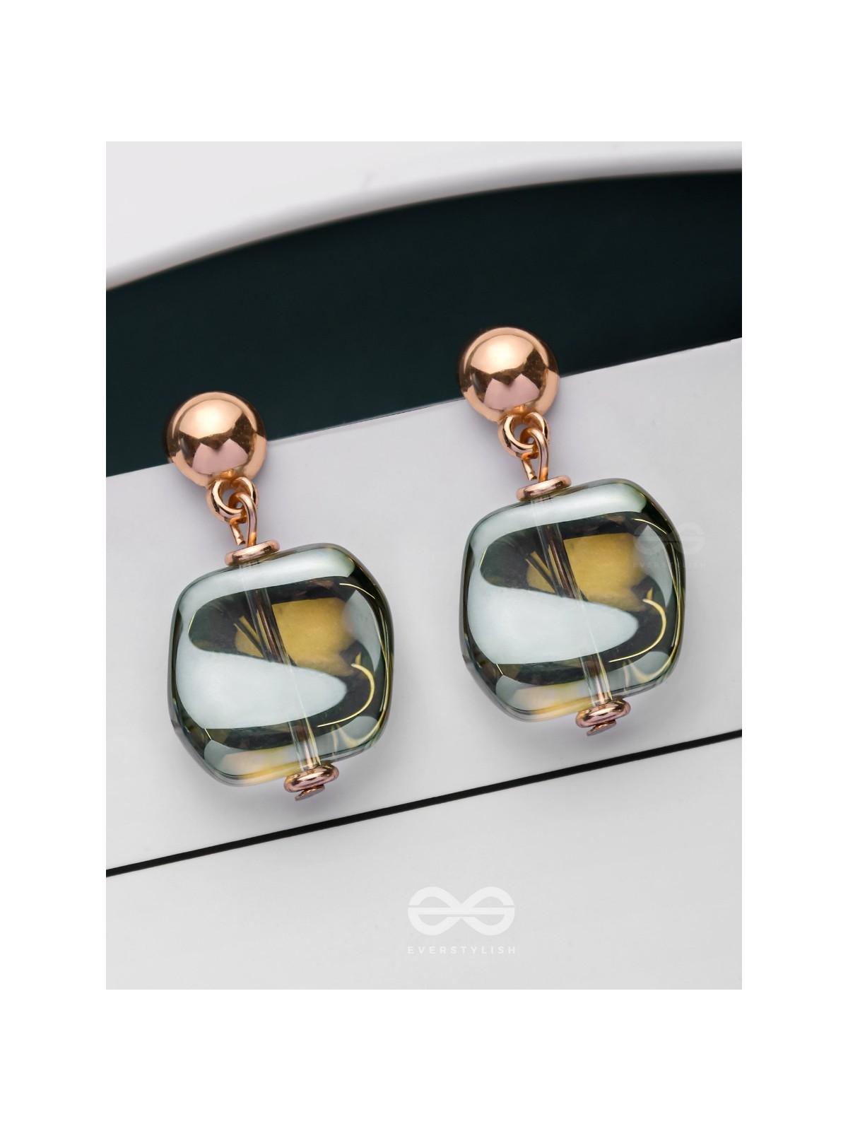 SMOKEY ELEGANCE - GOLDEN EMBELLISHED EARRINGS