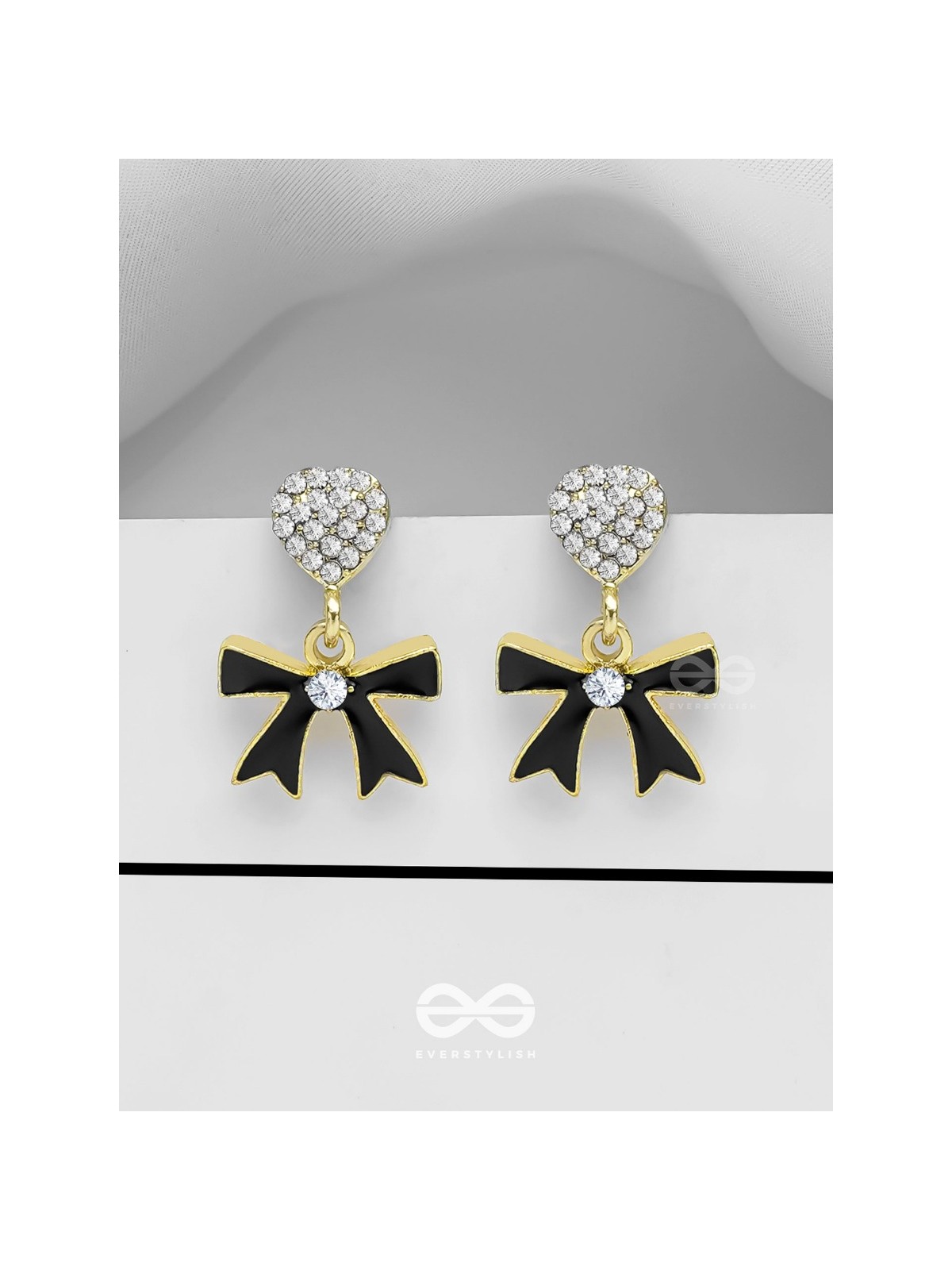 BOW TO THE NIGHT - GOLDEN AND BLACK EMBELLISHED EARRINGS