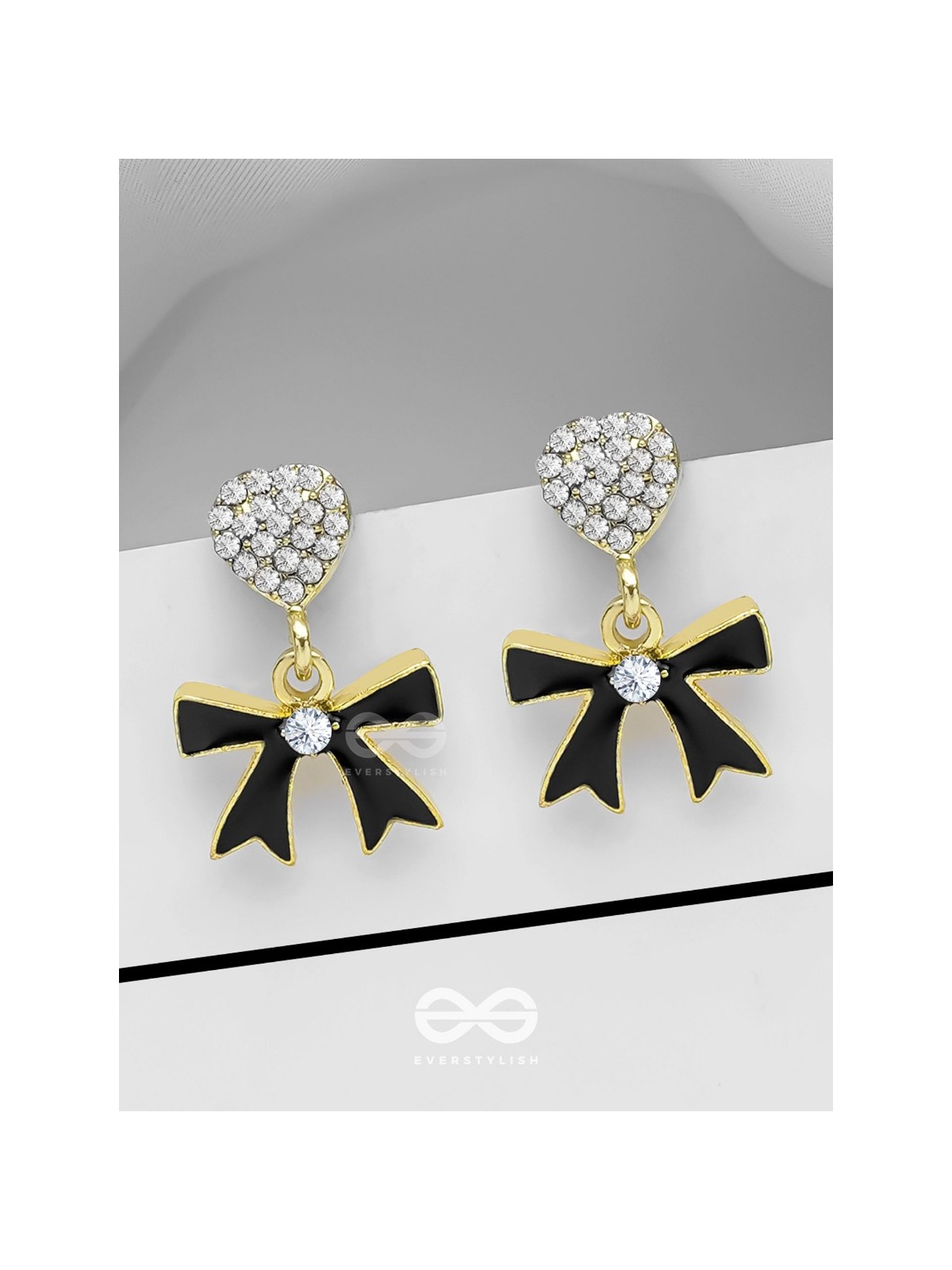 BOW TO THE NIGHT - GOLDEN AND BLACK EMBELLISHED EARRINGS