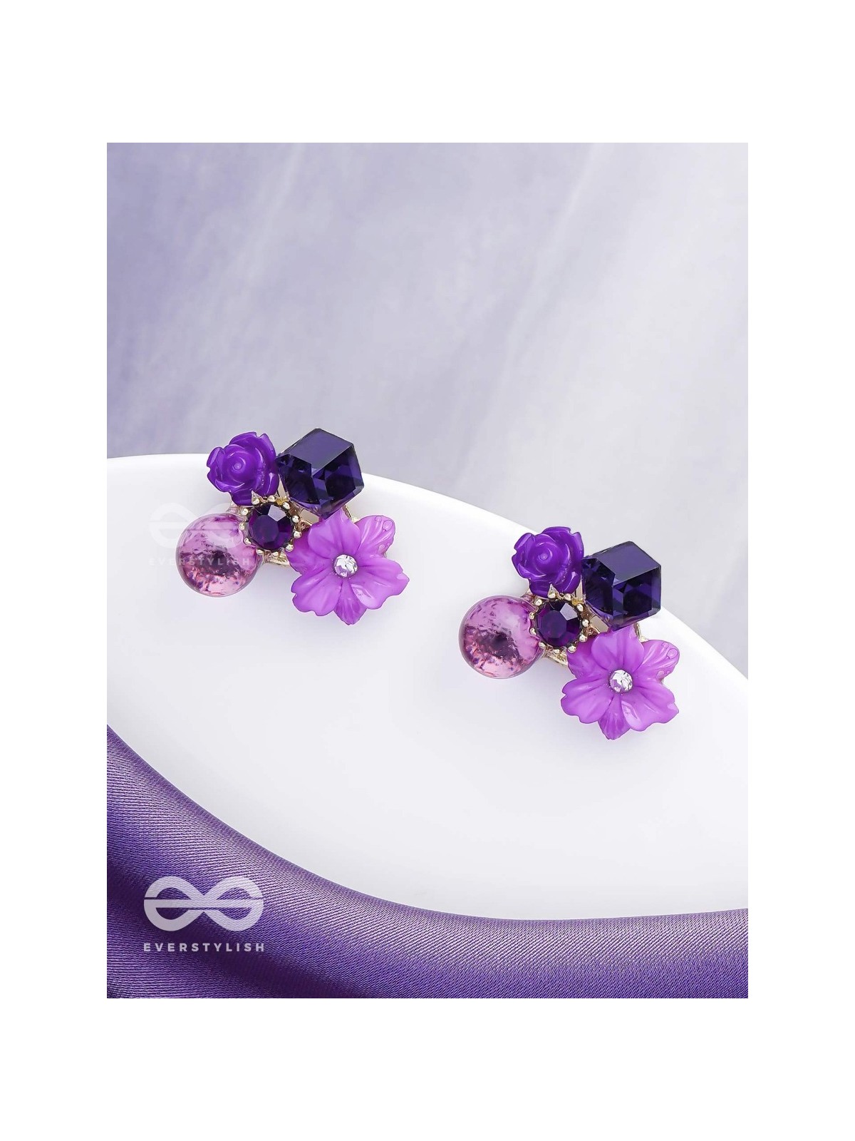 LILAC LOVEBUDS - GOLDEN EMBELLISHED STUD EARRINGS
