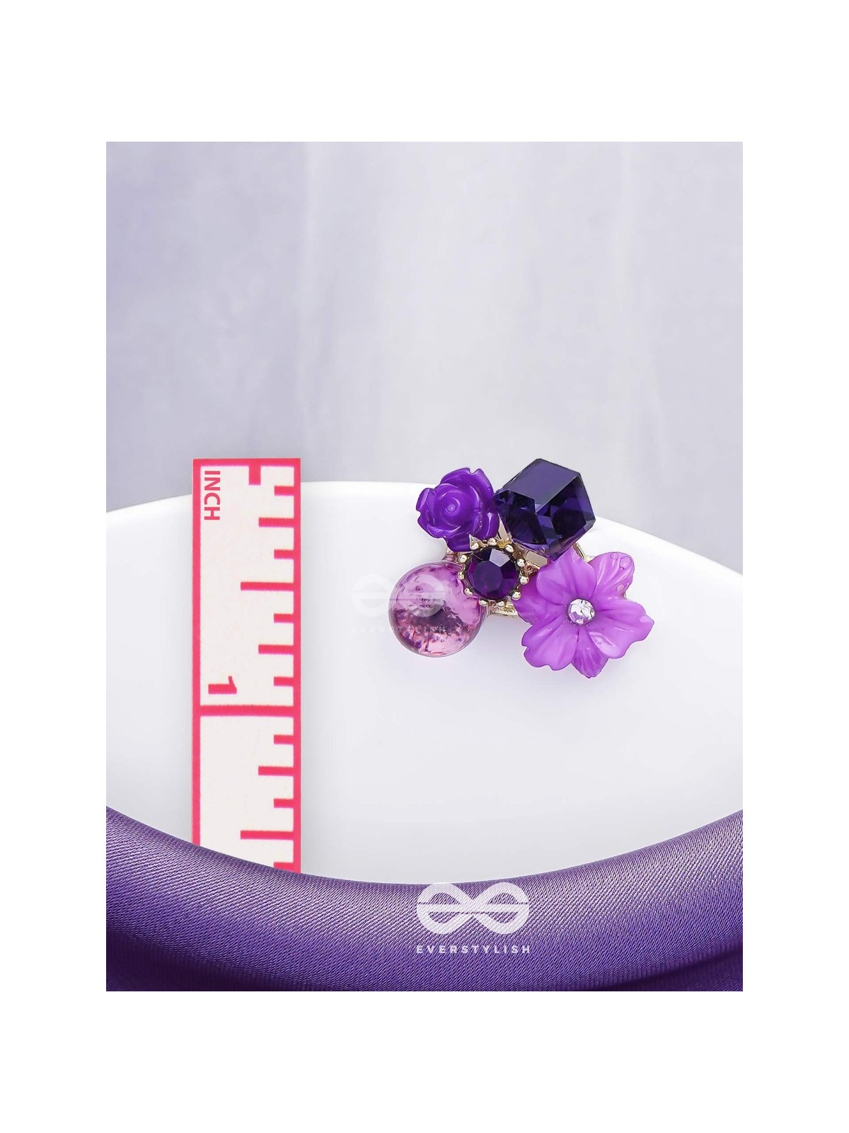 LILAC LOVEBUDS - GOLDEN EMBELLISHED STUD EARRINGS