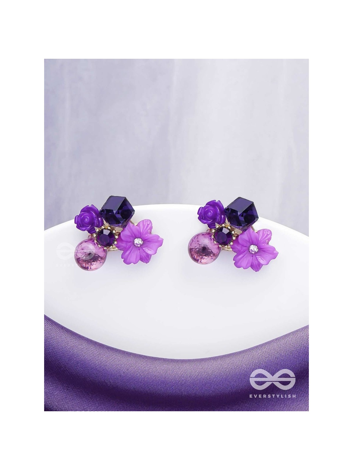 LILAC LOVEBUDS - GOLDEN EMBELLISHED STUD EARRINGS