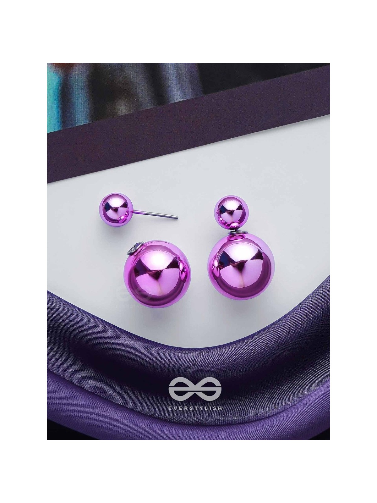 GIGGLES & GLITTERS - PURPLE PEARLS STUD EARRINGS