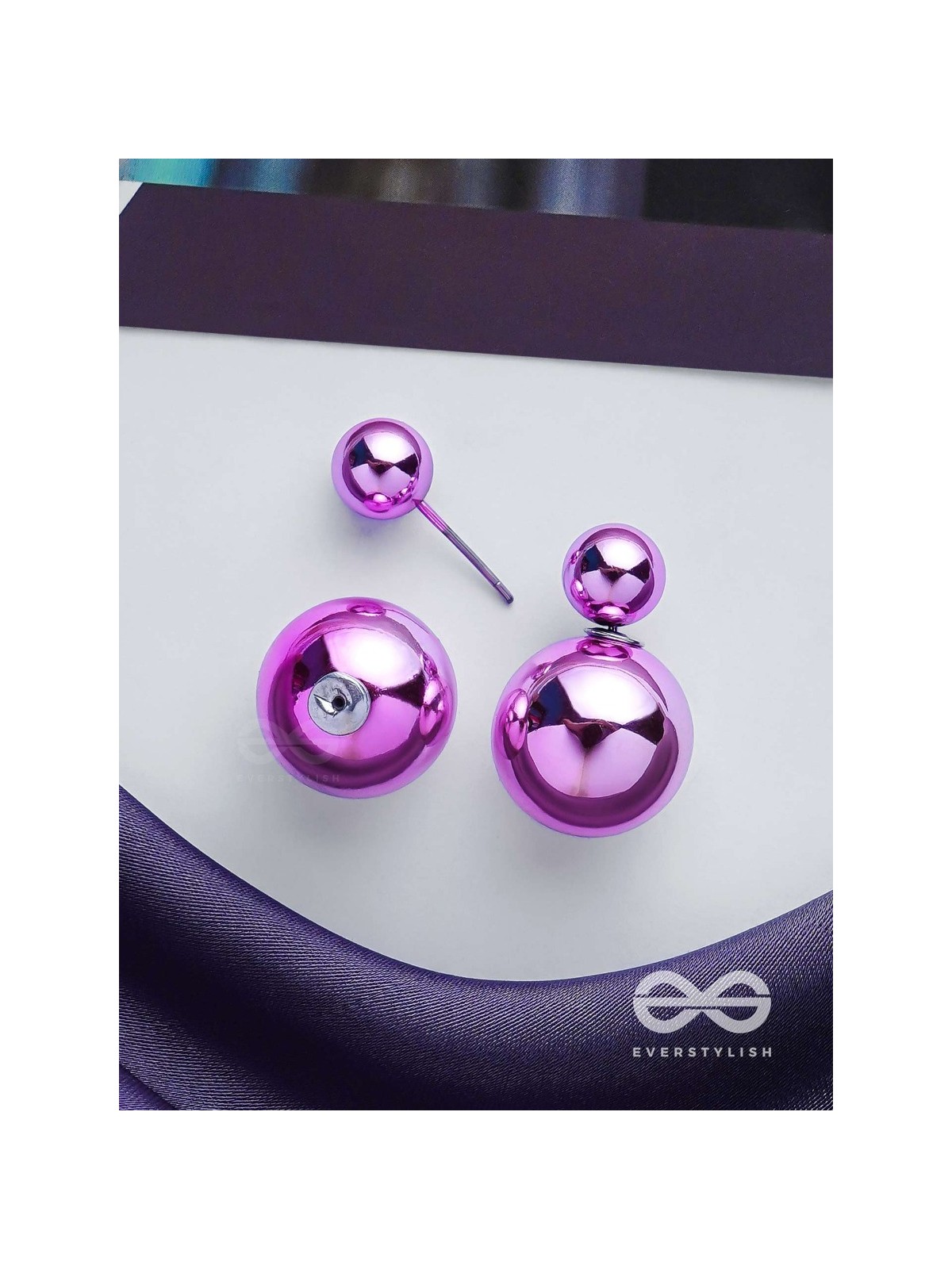 GIGGLES & GLITTERS - PURPLE PEARLS STUD EARRINGS