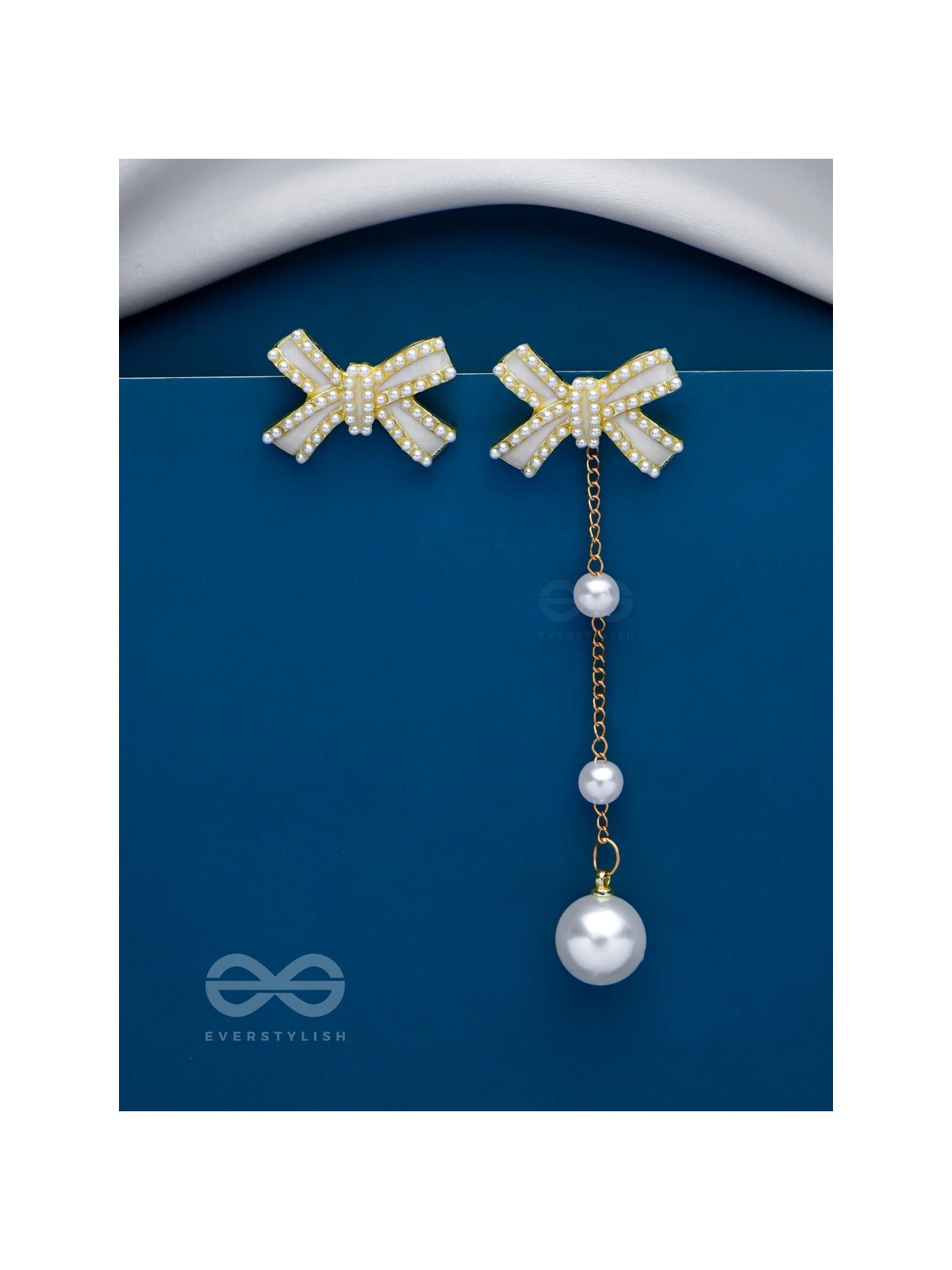 KNOTS OF ELEGANCE - GOLDEN PEARL EARRINGS