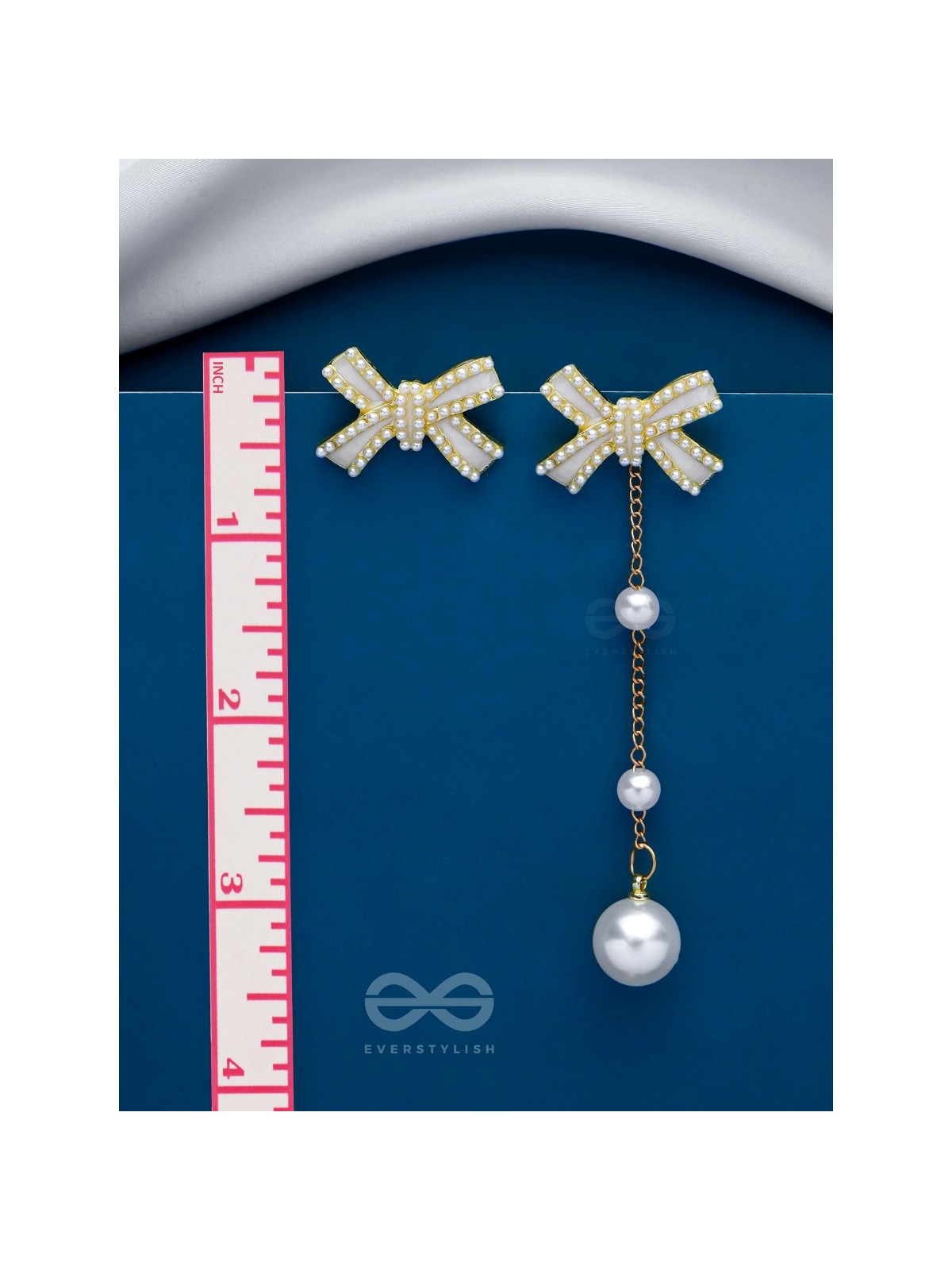 KNOTS OF ELEGANCE - GOLDEN PEARL EARRINGS