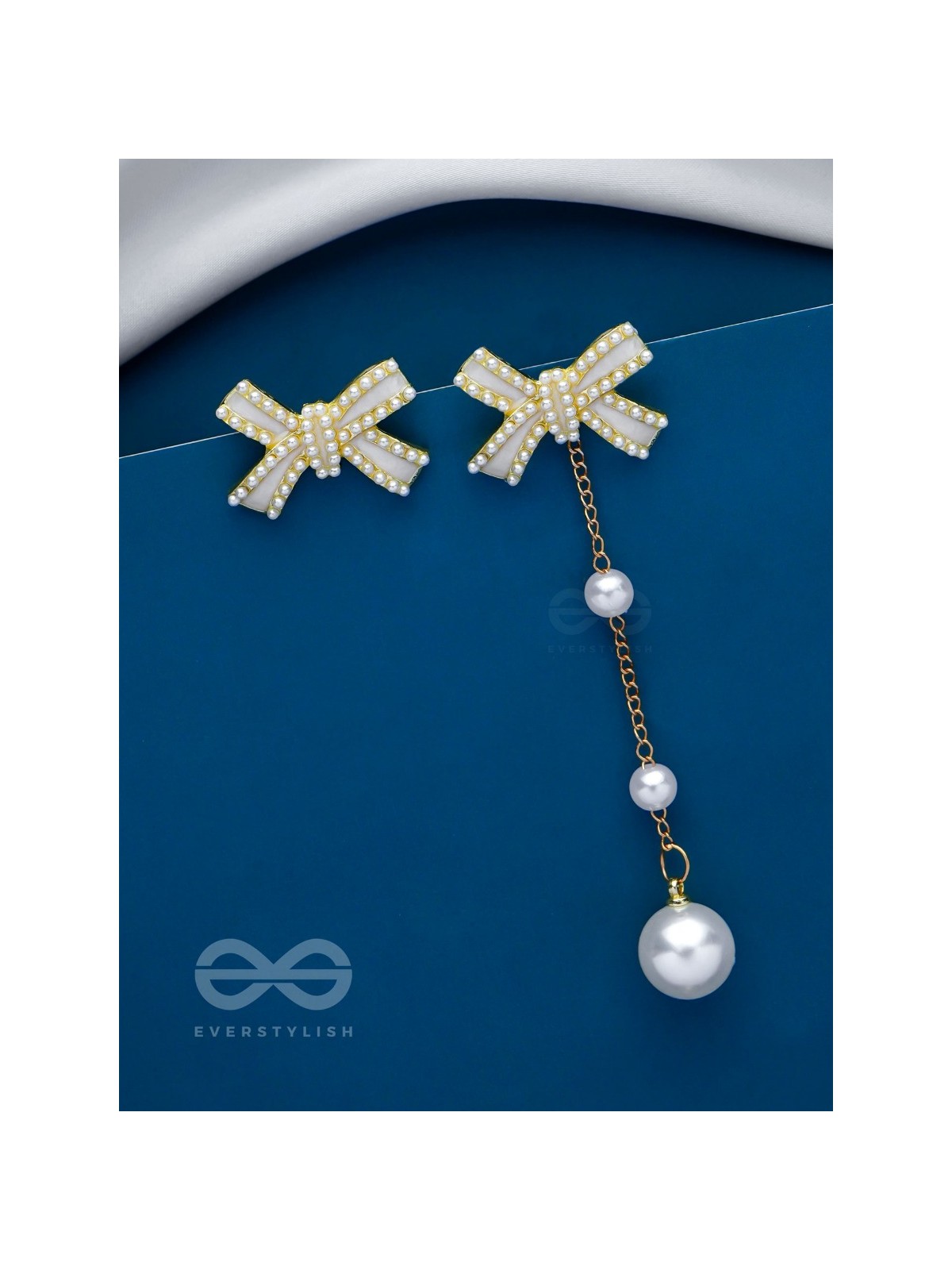 KNOTS OF ELEGANCE - GOLDEN PEARL EARRINGS