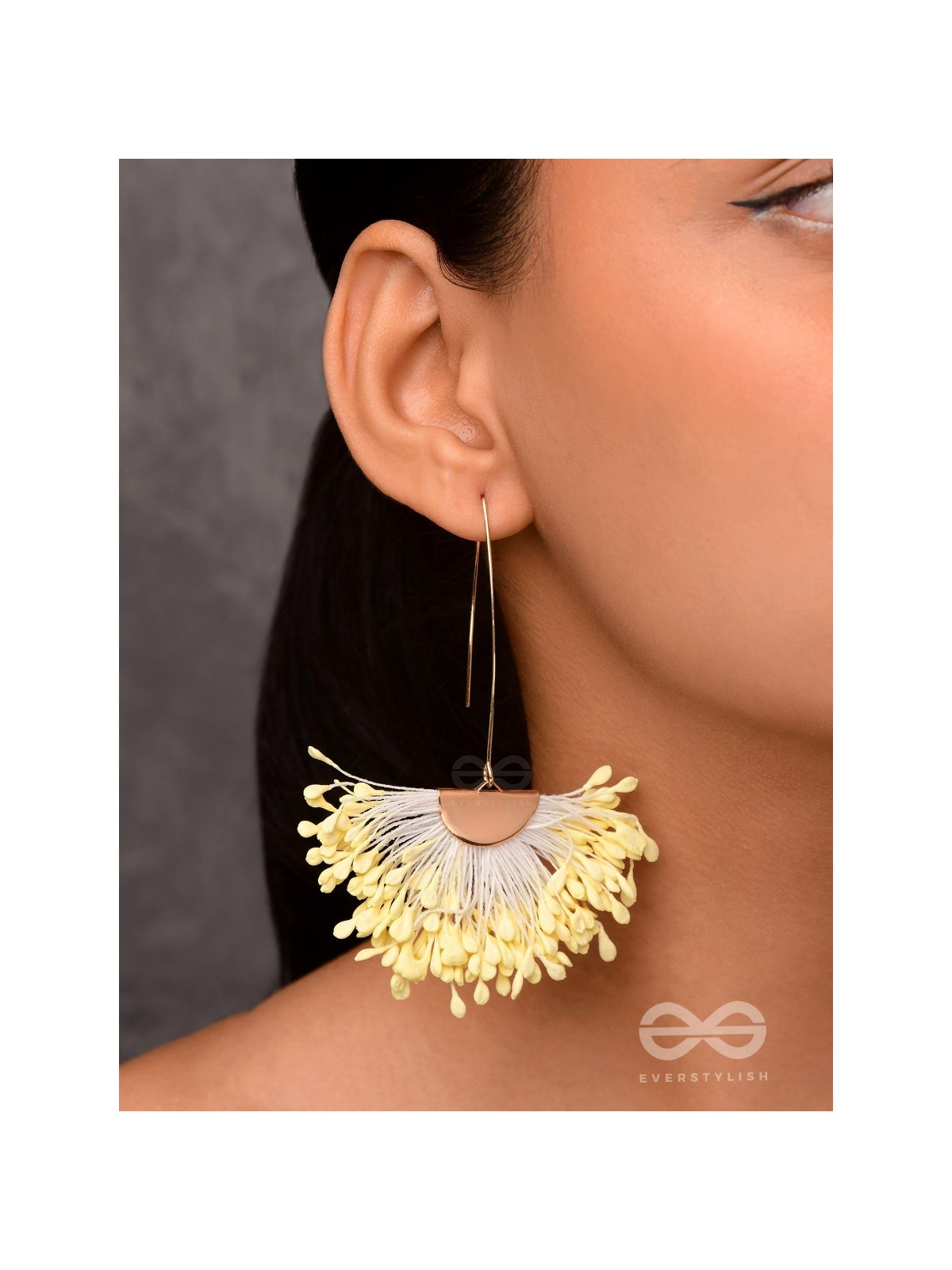 FREE SPIRIT SYMPHONY - GOLDEN EMBELLISHED EARRINGS (WHITE)
