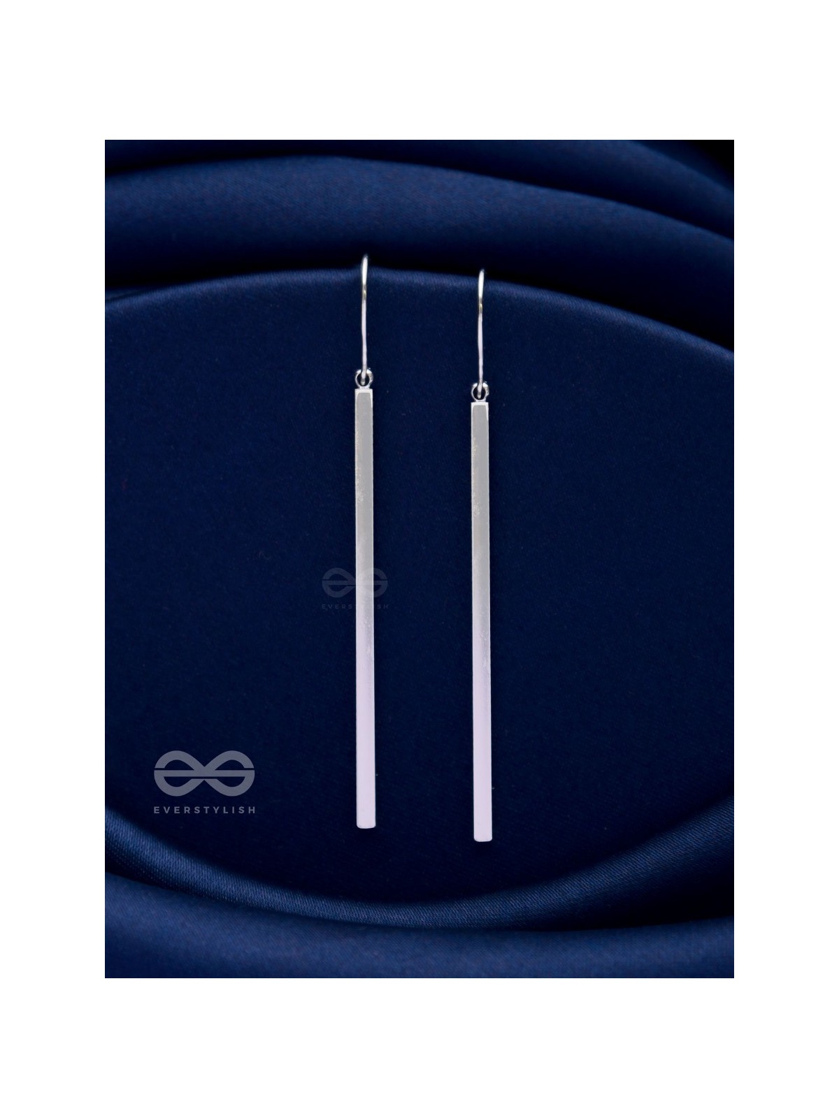 THE LUXURY DIMENSIONS - CLASSIC SILVER EARRINGS