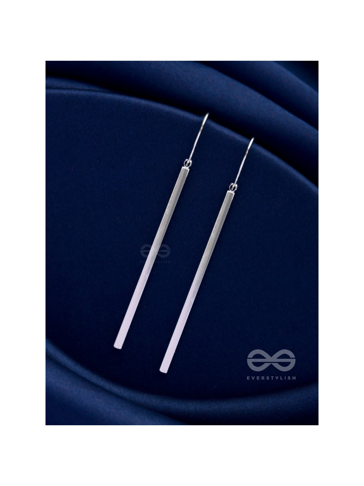 THE LUXURY DIMENSIONS - CLASSIC SILVER EARRINGS