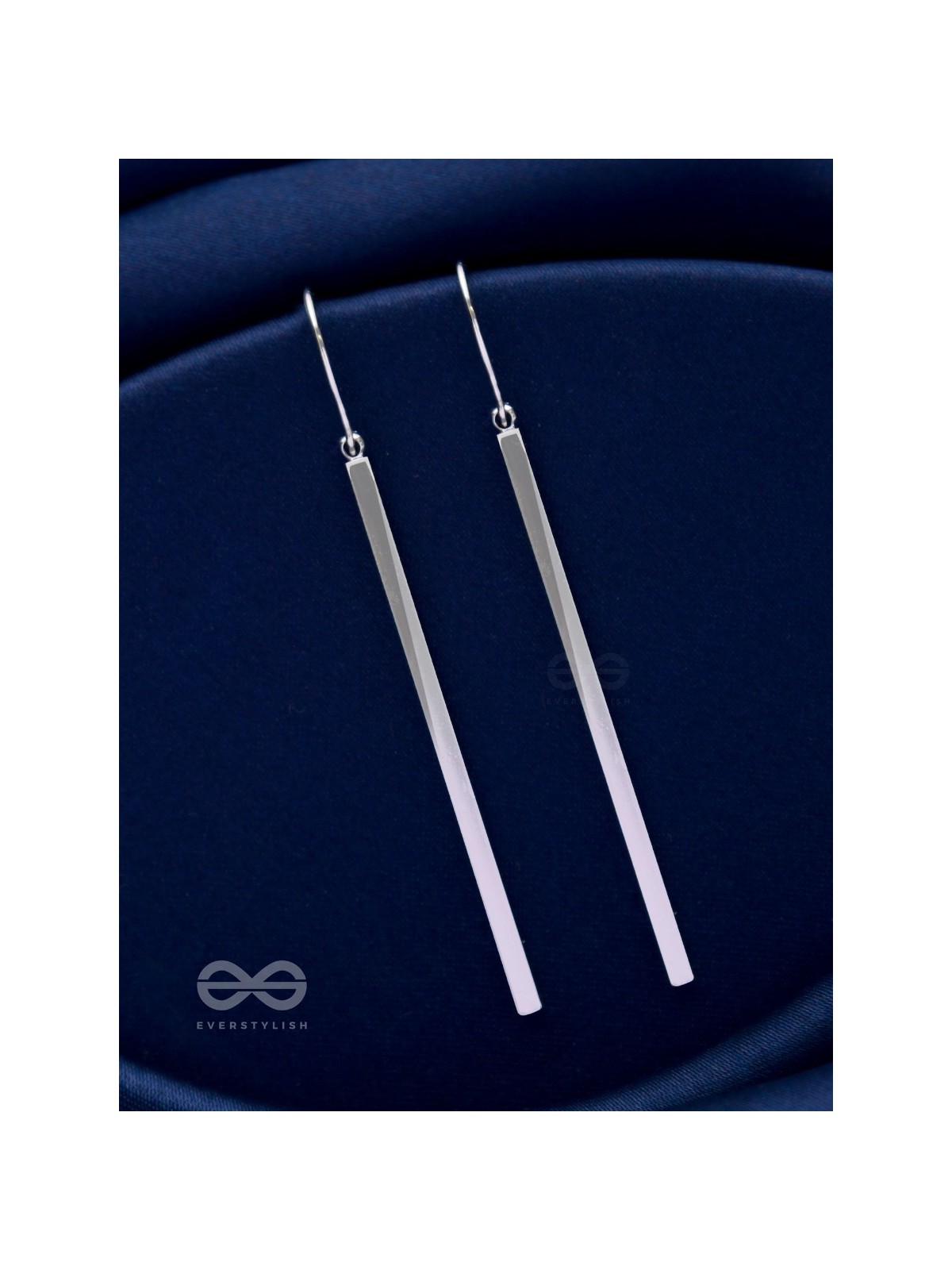 THE LUXURY DIMENSIONS - CLASSIC SILVER EARRINGS