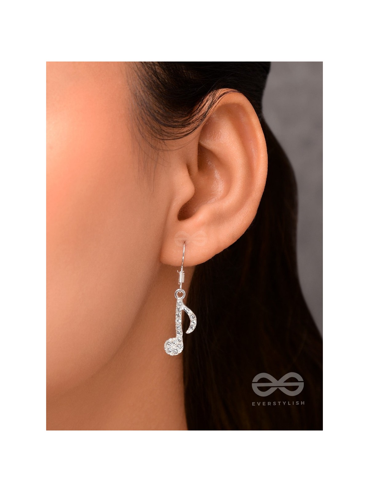 THE MUSICAL NOTES - SILVER SPARKLING EARRINGS