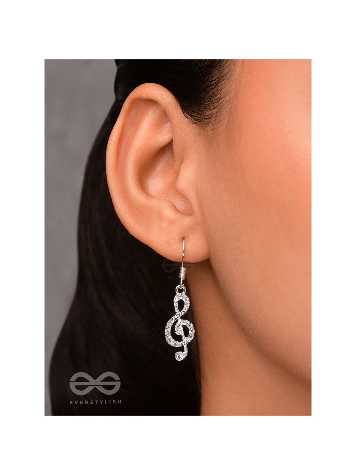THE MUSICAL NOTES - SILVER SPARKLING EARRINGS