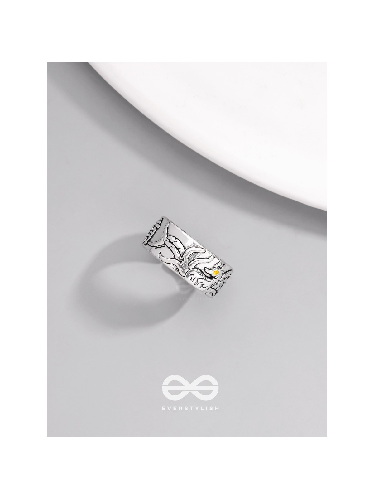 THE FIREBOLT FANG - STATEMENT SILVER RING (ADJUSTABLE)