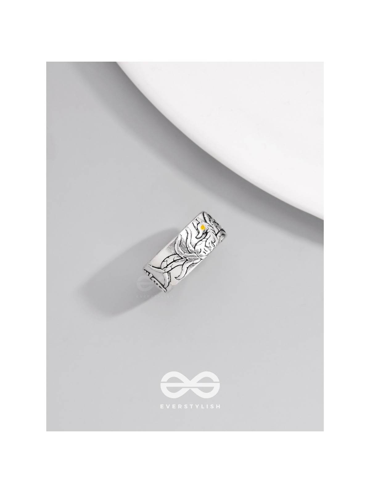 THE FIREBOLT FANG - STATEMENT SILVER RING (ADJUSTABLE)