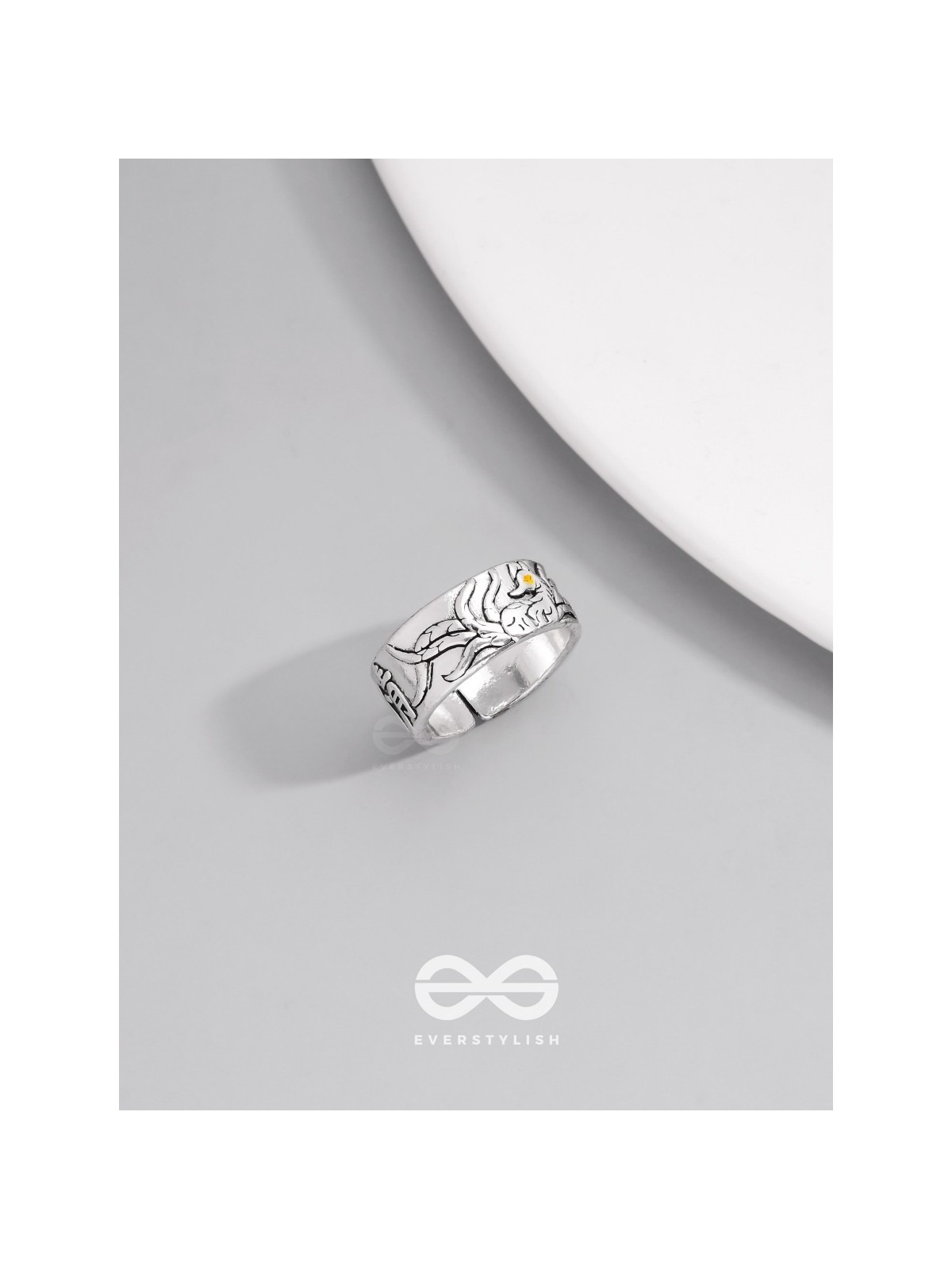 THE FIREBOLT FANG - STATEMENT SILVER RING (ADJUSTABLE)