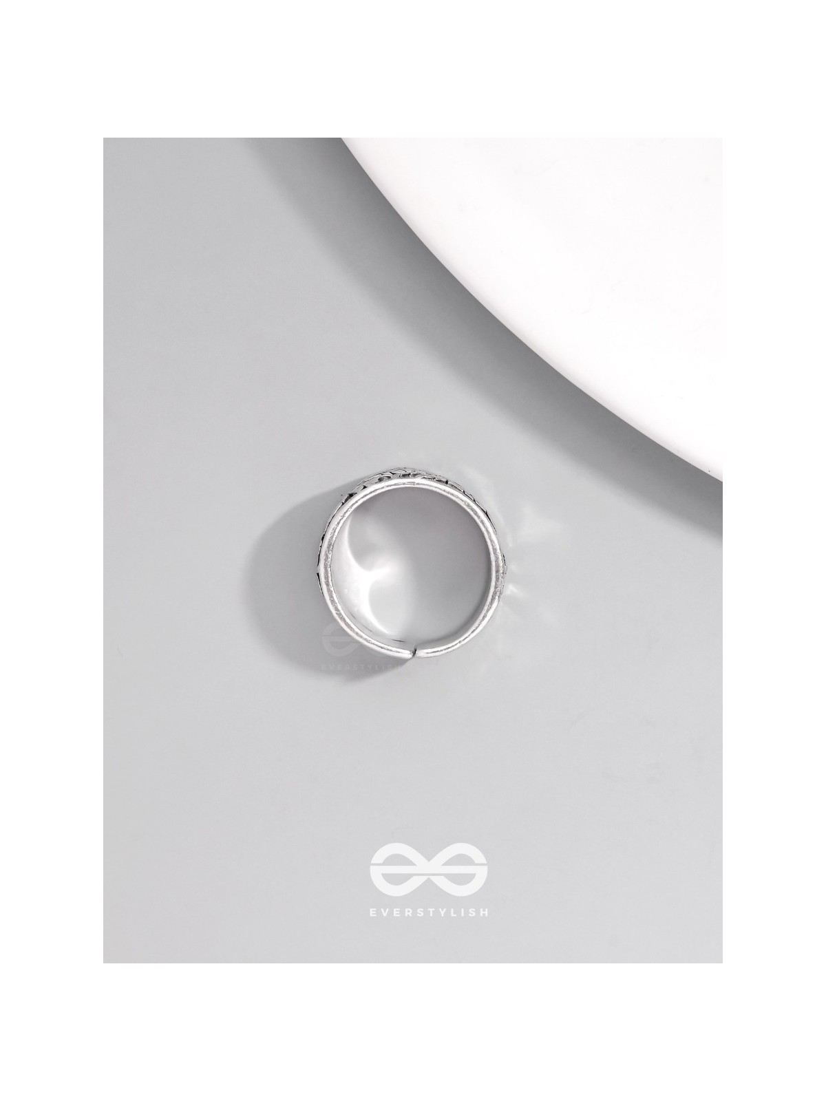 THE FIREBOLT FANG - STATEMENT SILVER RING (ADJUSTABLE)