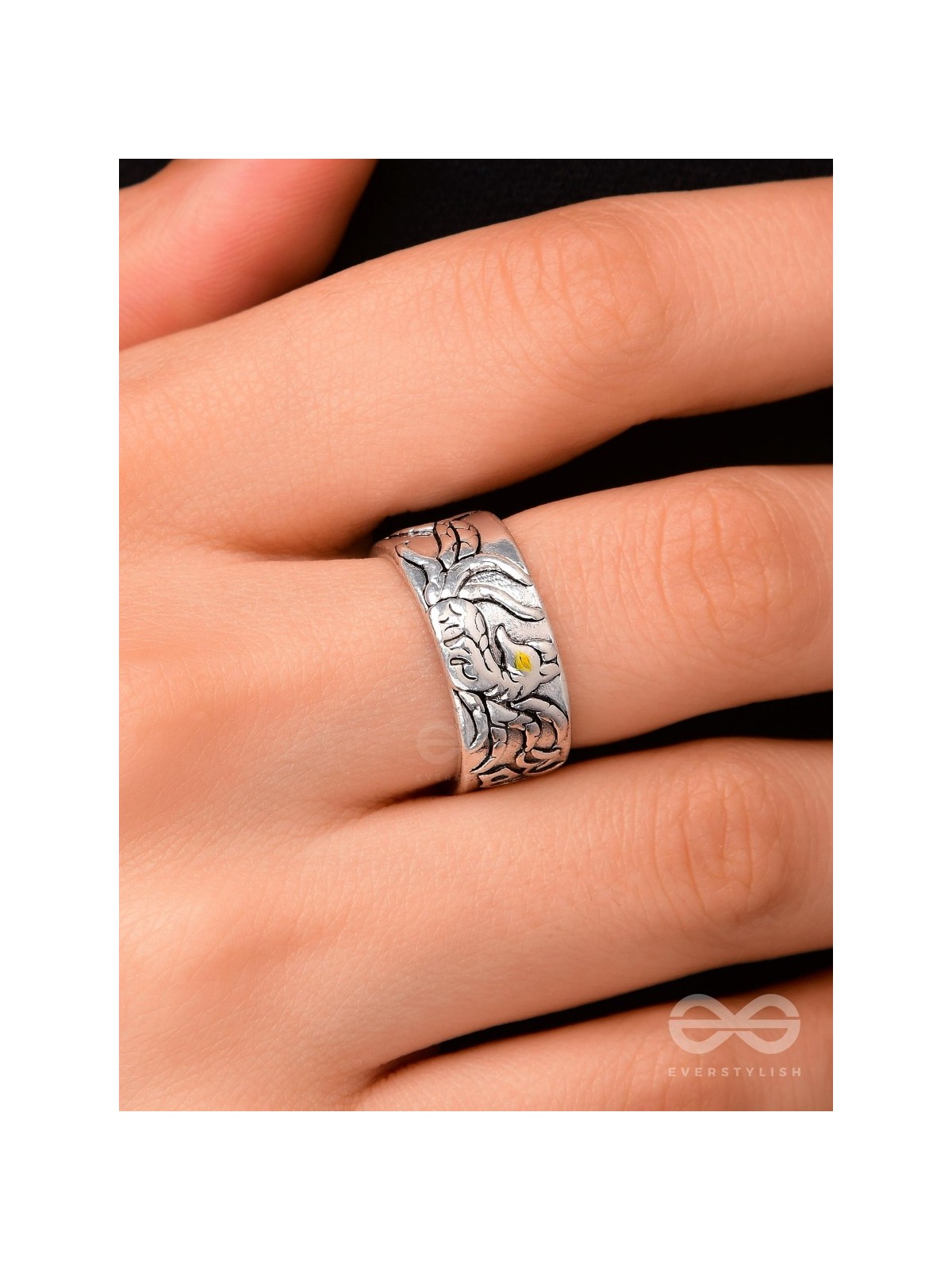 THE FIREBOLT FANG - STATEMENT SILVER RING (ADJUSTABLE)