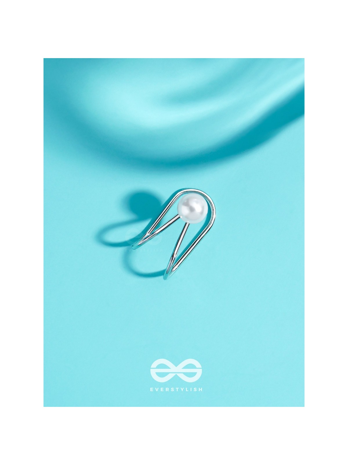 A PEARL PLEASE - SILVER EMBELLISHED EARCUFF