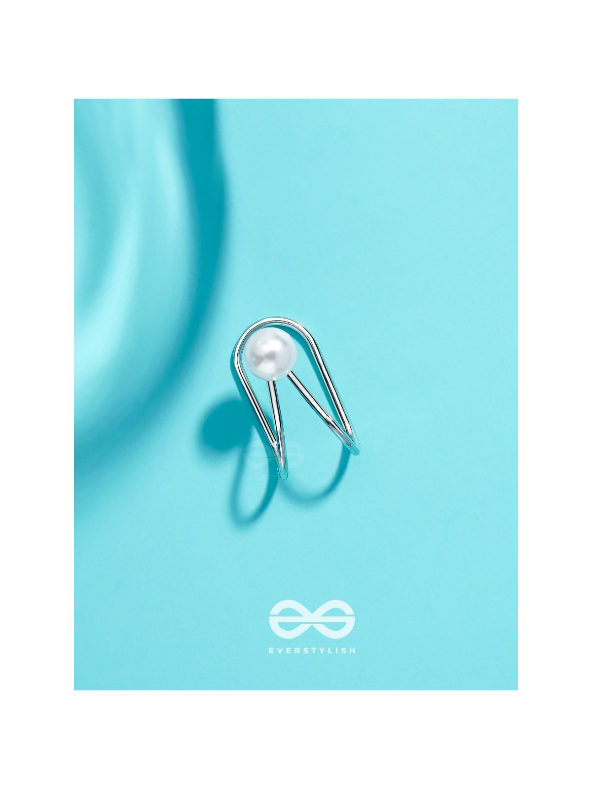 A PEARL PLEASE - SILVER EMBELLISHED EARCUFF