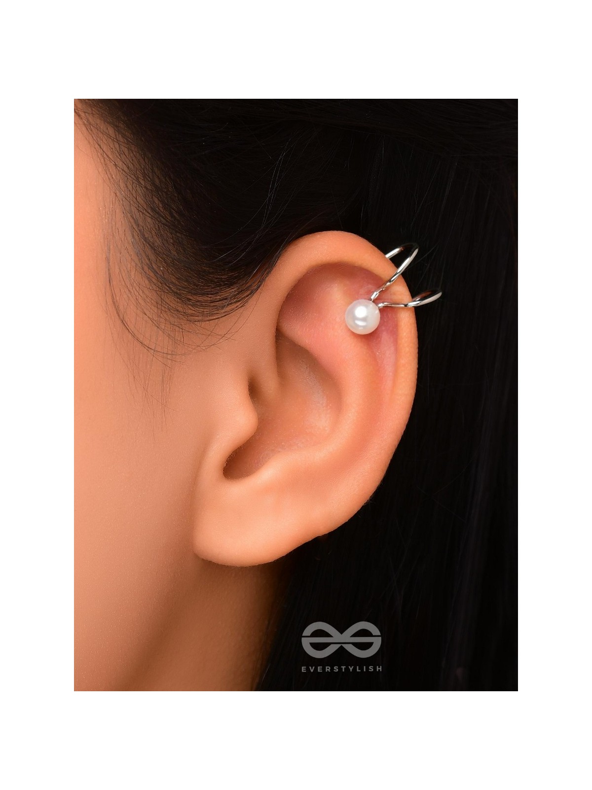 A PEARL PLEASE - SILVER EMBELLISHED EARCUFF