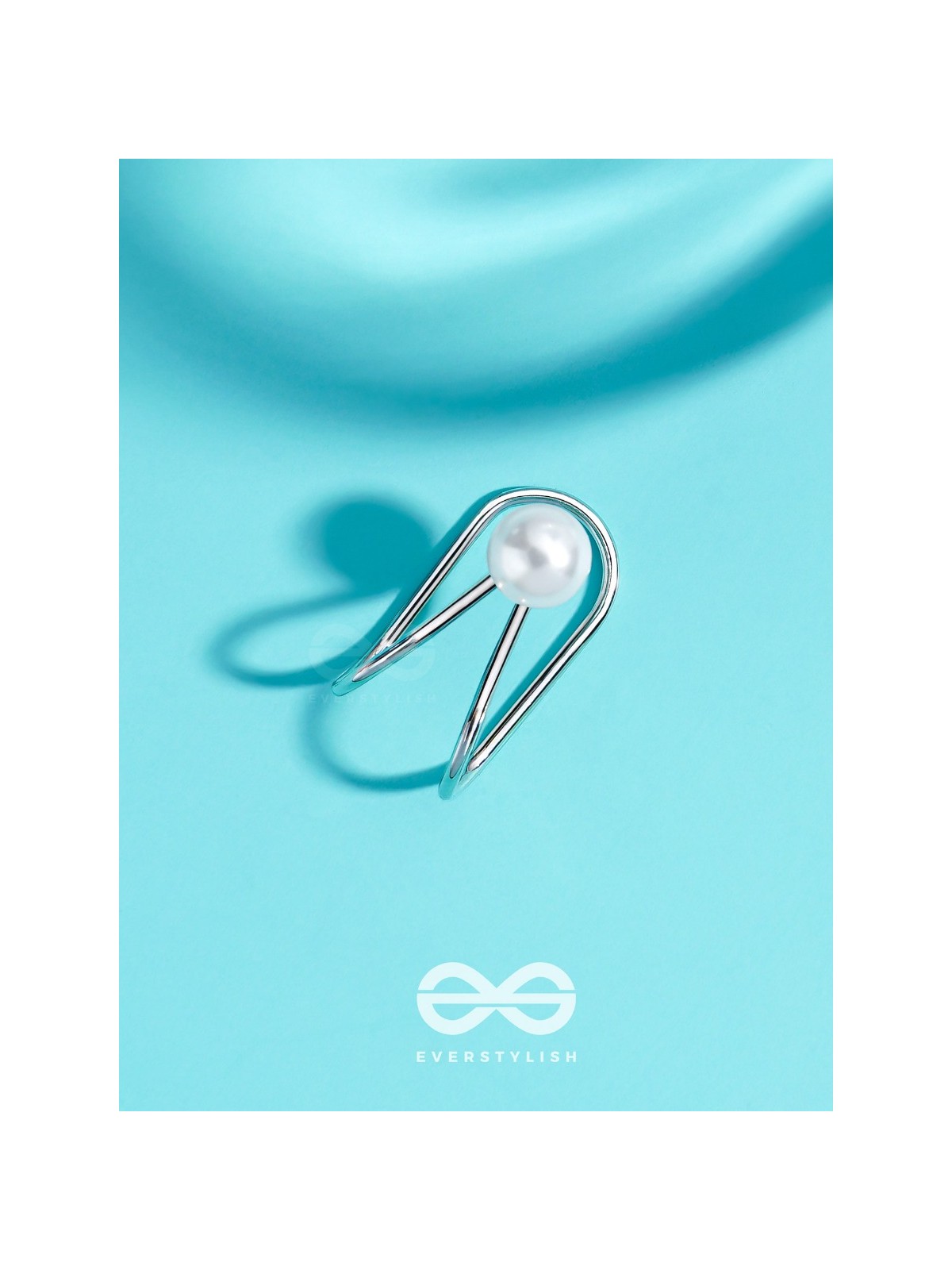 A PEARL PLEASE - SILVER EMBELLISHED EARCUFF