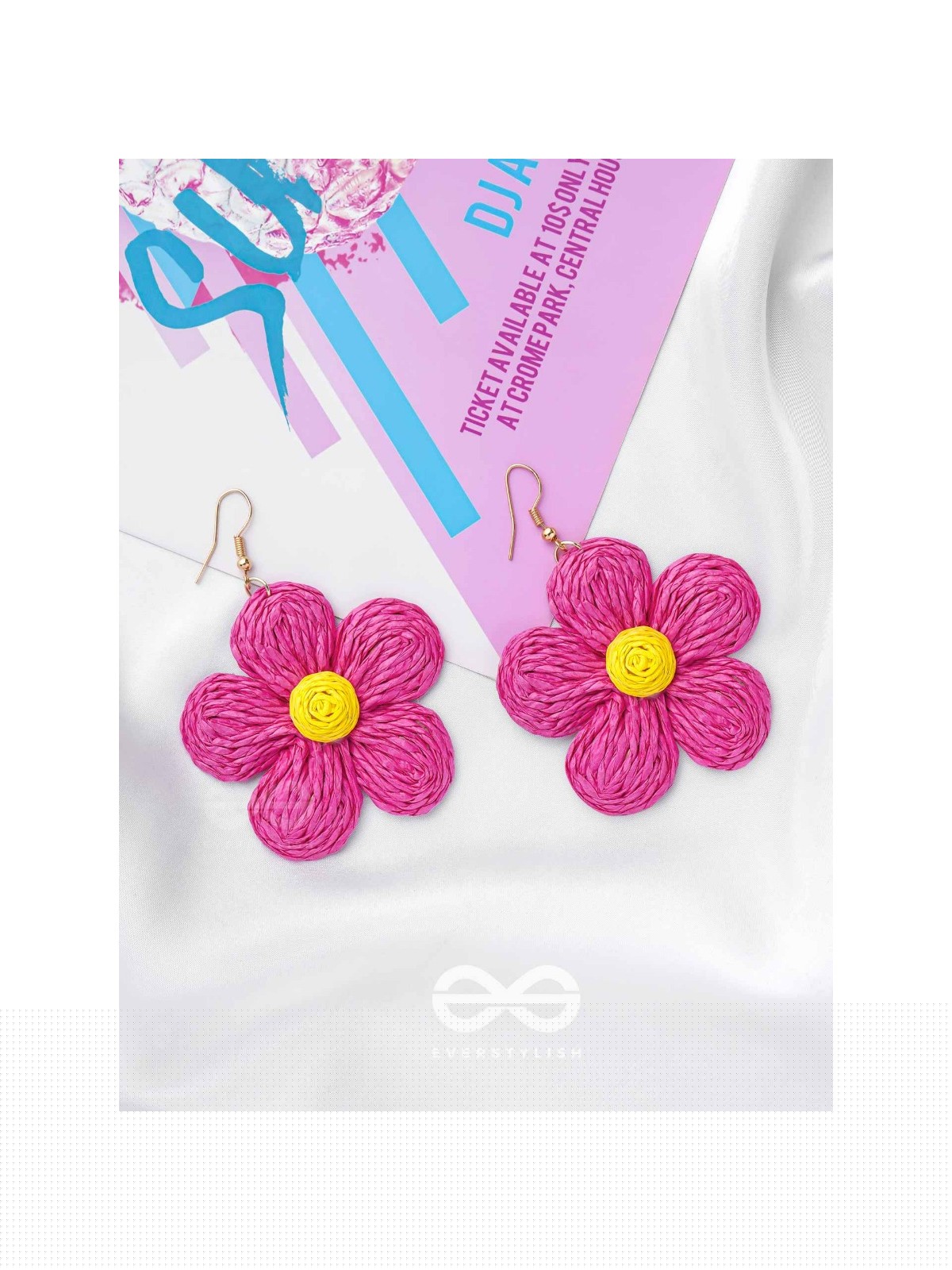 THE FLOWER POWER - STATEMENT WOVEN EARRINGS (MAGENTA)