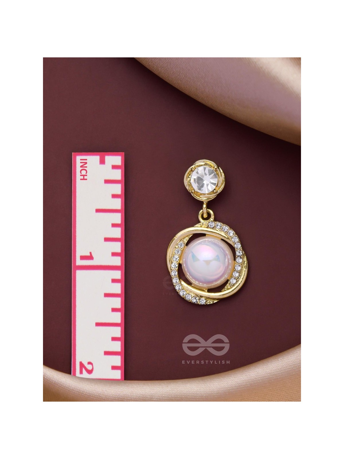 THE MERMAID'S PEARL - GOLDEN EMBELLISHED EARRINGS