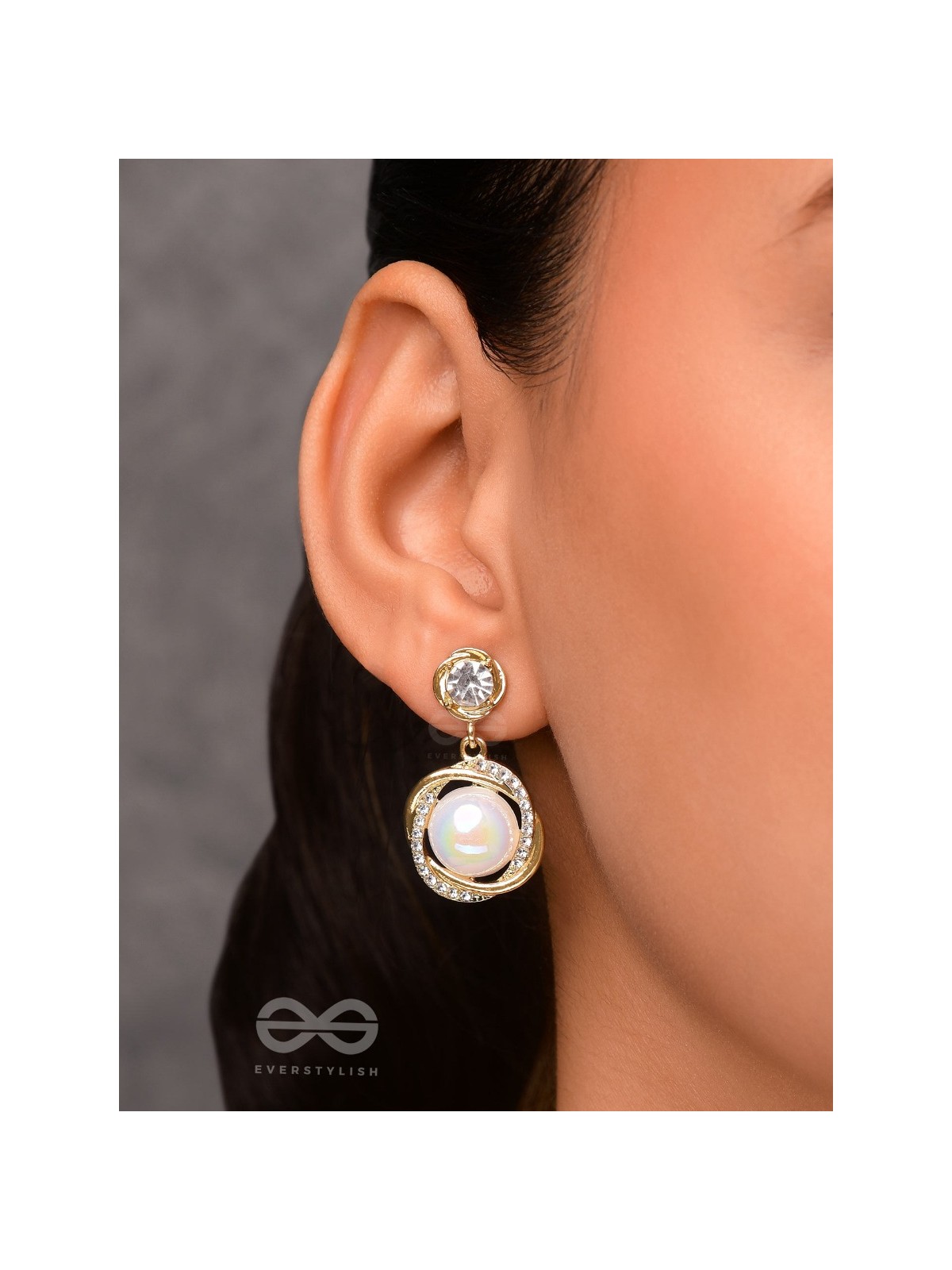 THE MERMAID'S PEARL - GOLDEN EMBELLISHED EARRINGS