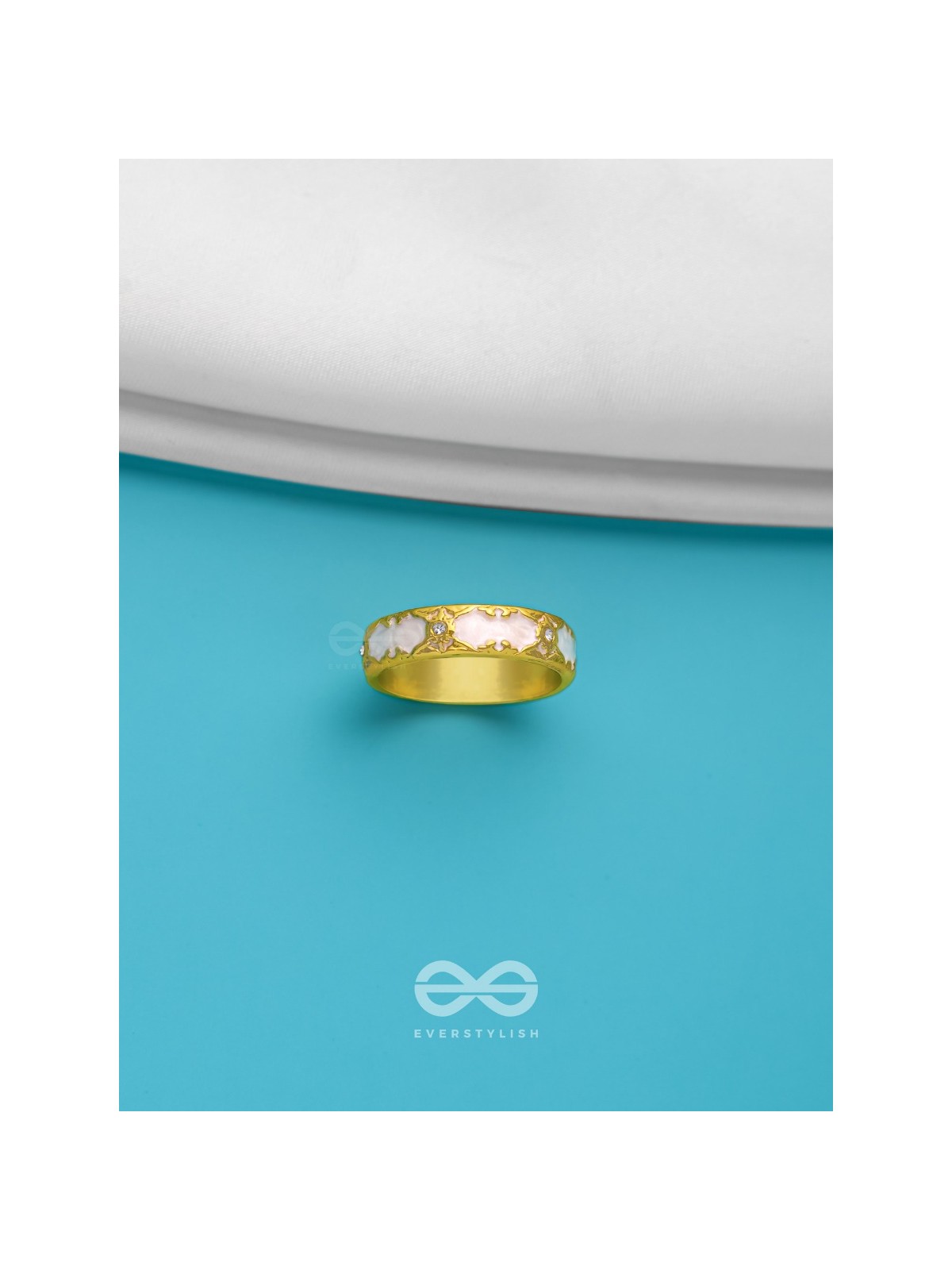 CHAMBER OF SECRETS - GOLDEN AND WHITE EMBELLISHED RING (ADJUSTABLE)