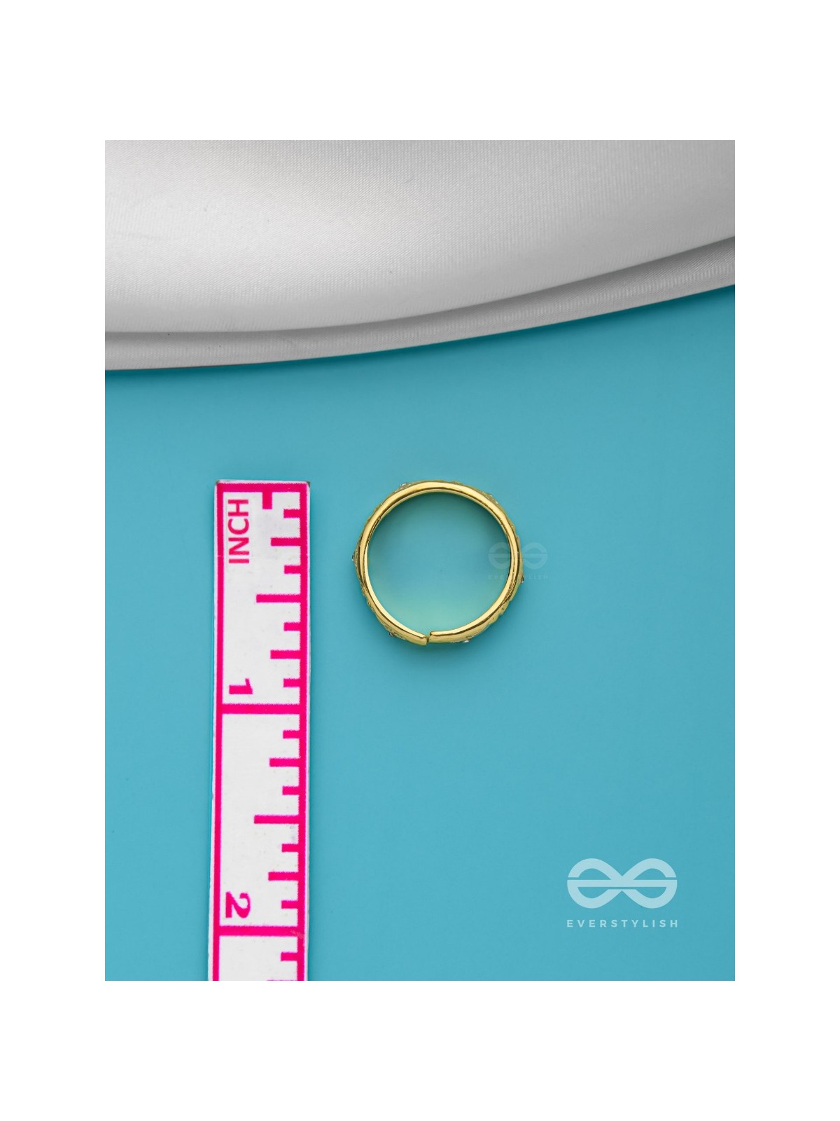 CHAMBER OF SECRETS - GOLDEN AND WHITE EMBELLISHED RING (ADJUSTABLE)