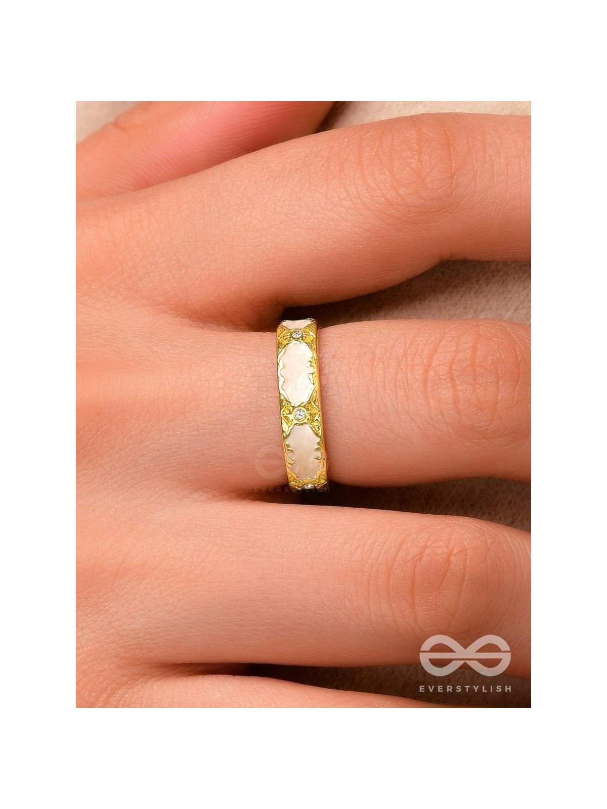 CHAMBER OF SECRETS - GOLDEN AND WHITE EMBELLISHED RING (ADJUSTABLE)