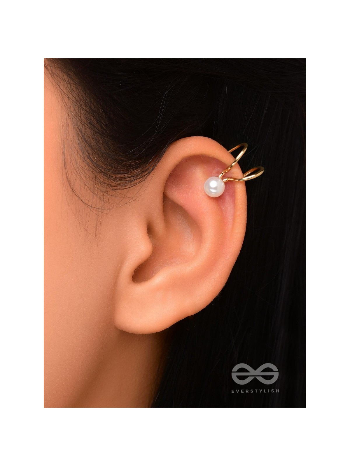 A PEARL PLEASE - GOLDEN EMBELLISHED EARCUFF (one ear)