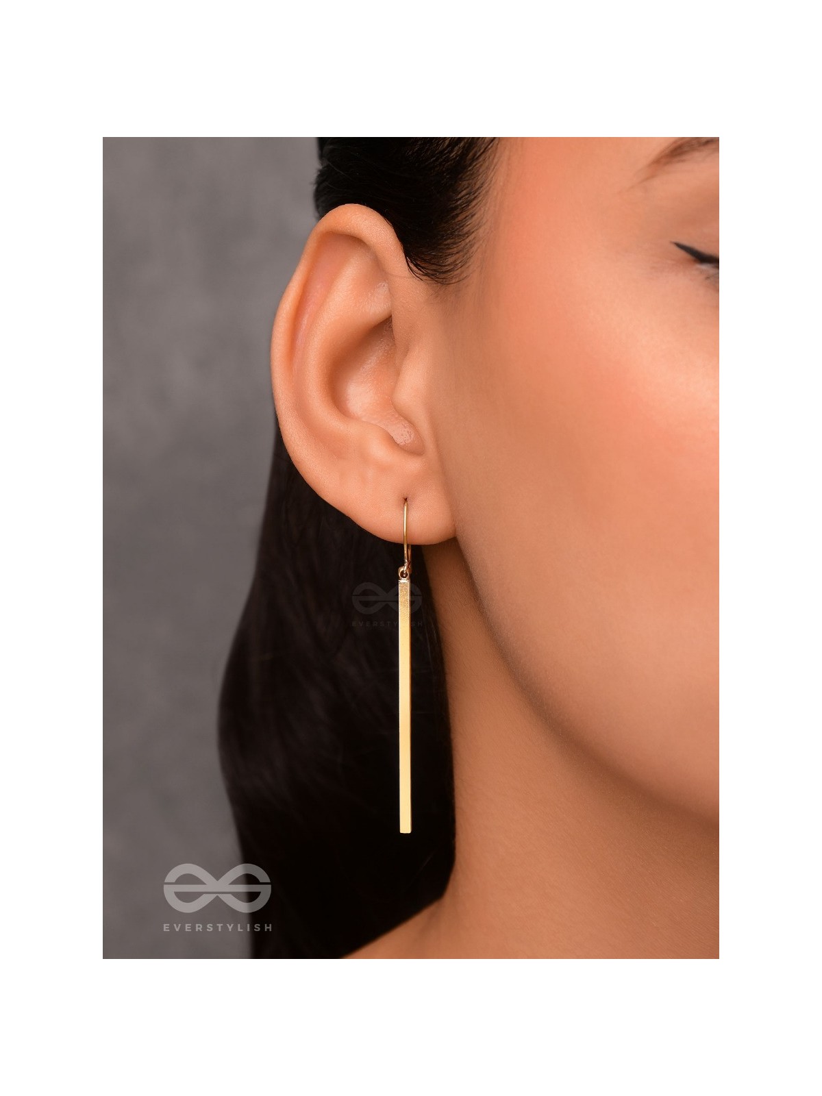 THE LUXURY DIMENSIONS - CLASSIC GOLDEN EARRINGS
