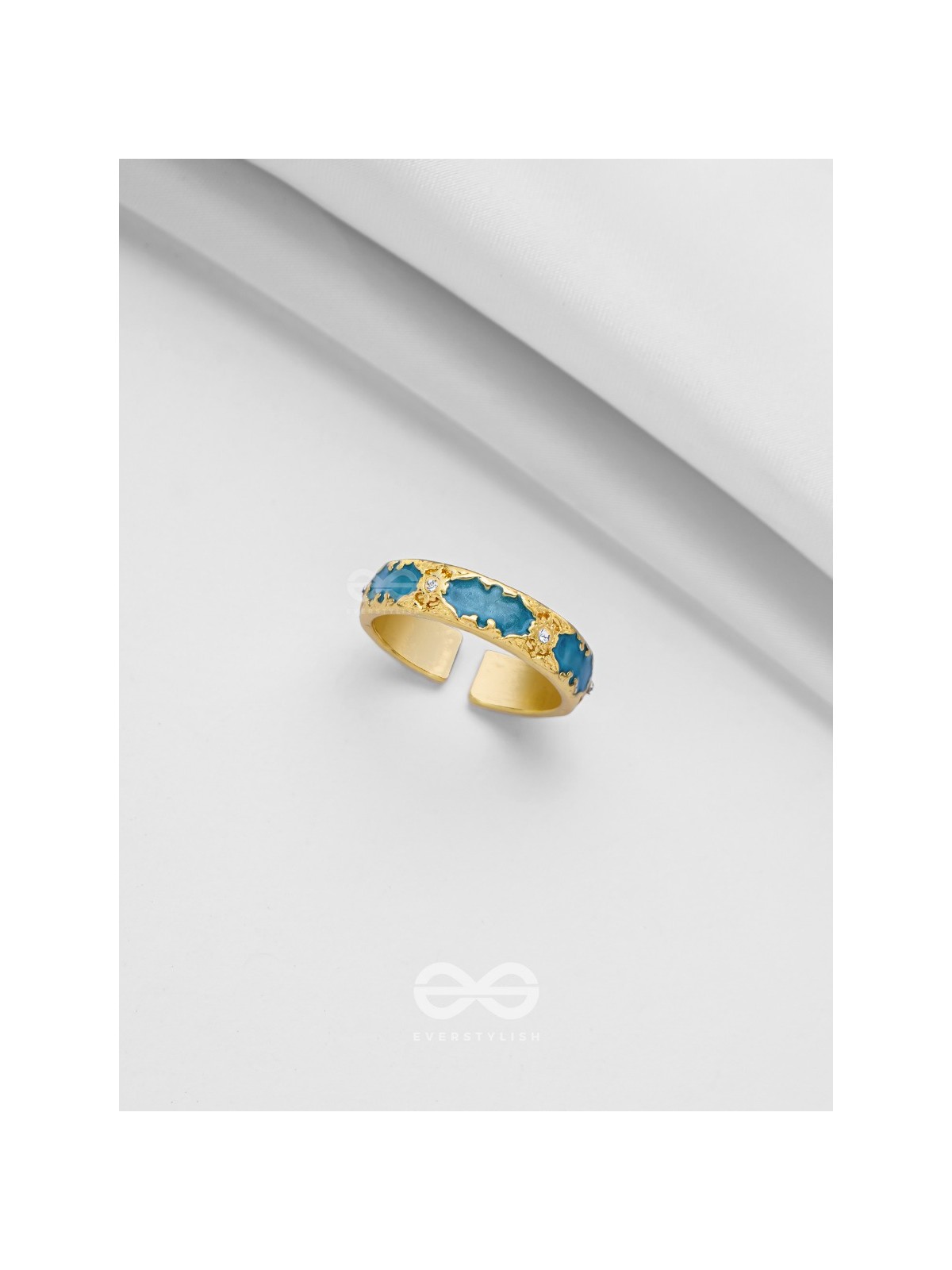 CHAMBER OF SECRETS - GOLDEN AND BLUE EMBELLISHED RING (ADJUSTABLE)