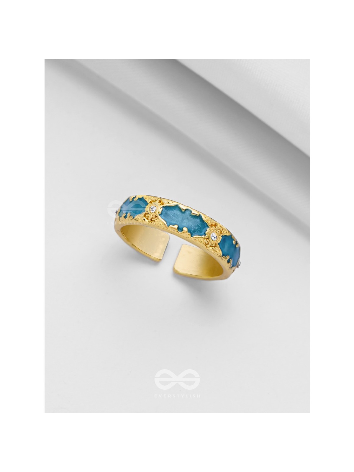 CHAMBER OF SECRETS - GOLDEN AND BLUE EMBELLISHED RING (ADJUSTABLE)