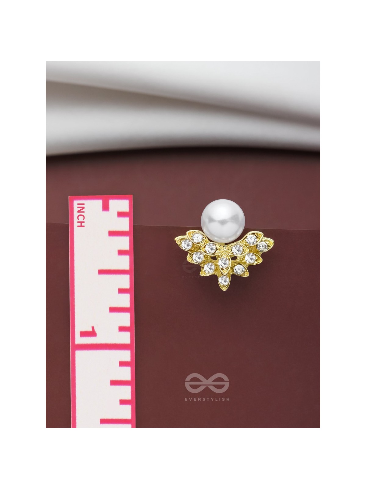 PEARLS IN PARADISE - GOLDEN EMBELLISHED EARRINGS