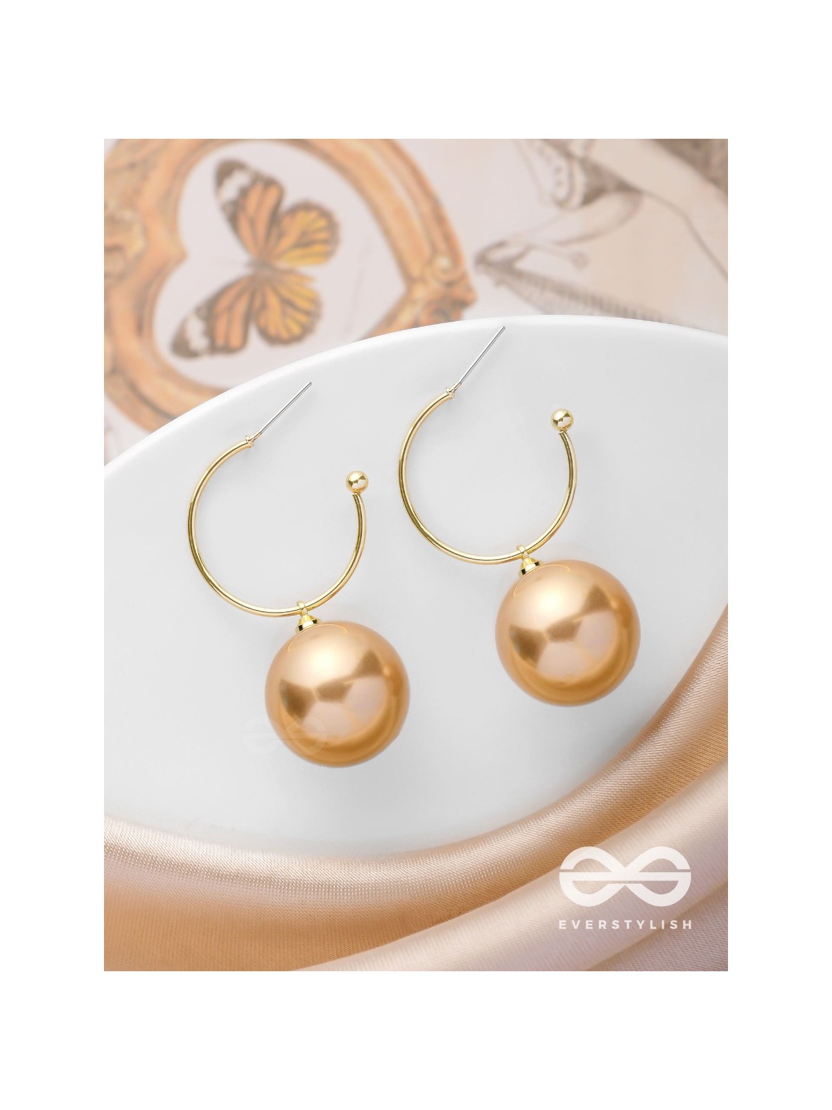 JINGLE BELL RADIANCE - GOLDEN EMBELLISHED PEARL EARRINGS