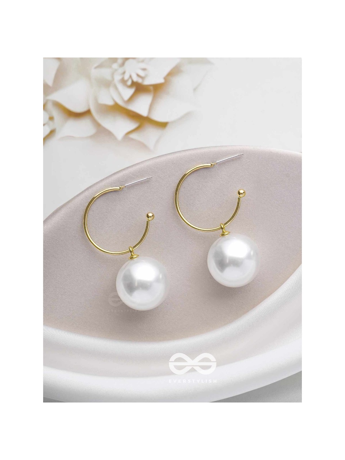 JINGLE BELL RADIANCE - GOLDEN AND WHITE EMBELLISHED PEARL EARRINGS