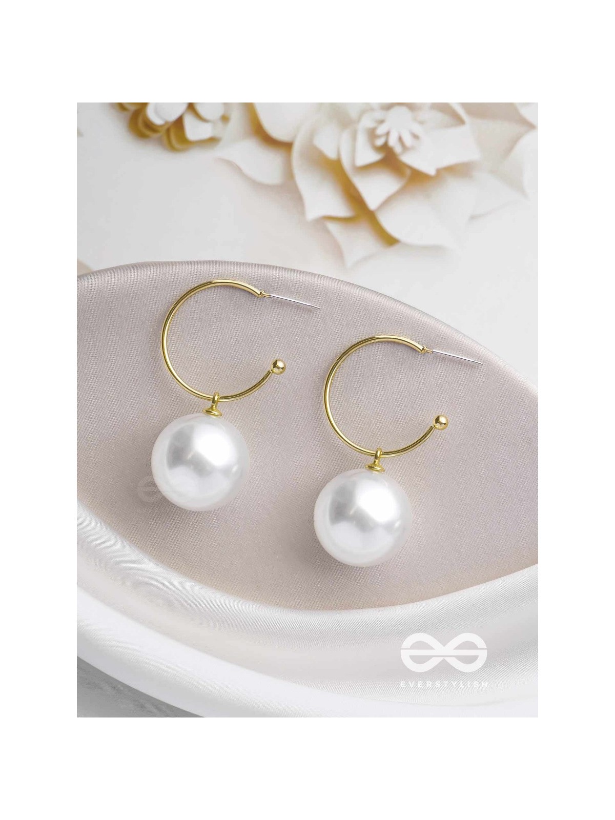 JINGLE BELL RADIANCE - GOLDEN AND WHITE EMBELLISHED PEARL EARRINGS