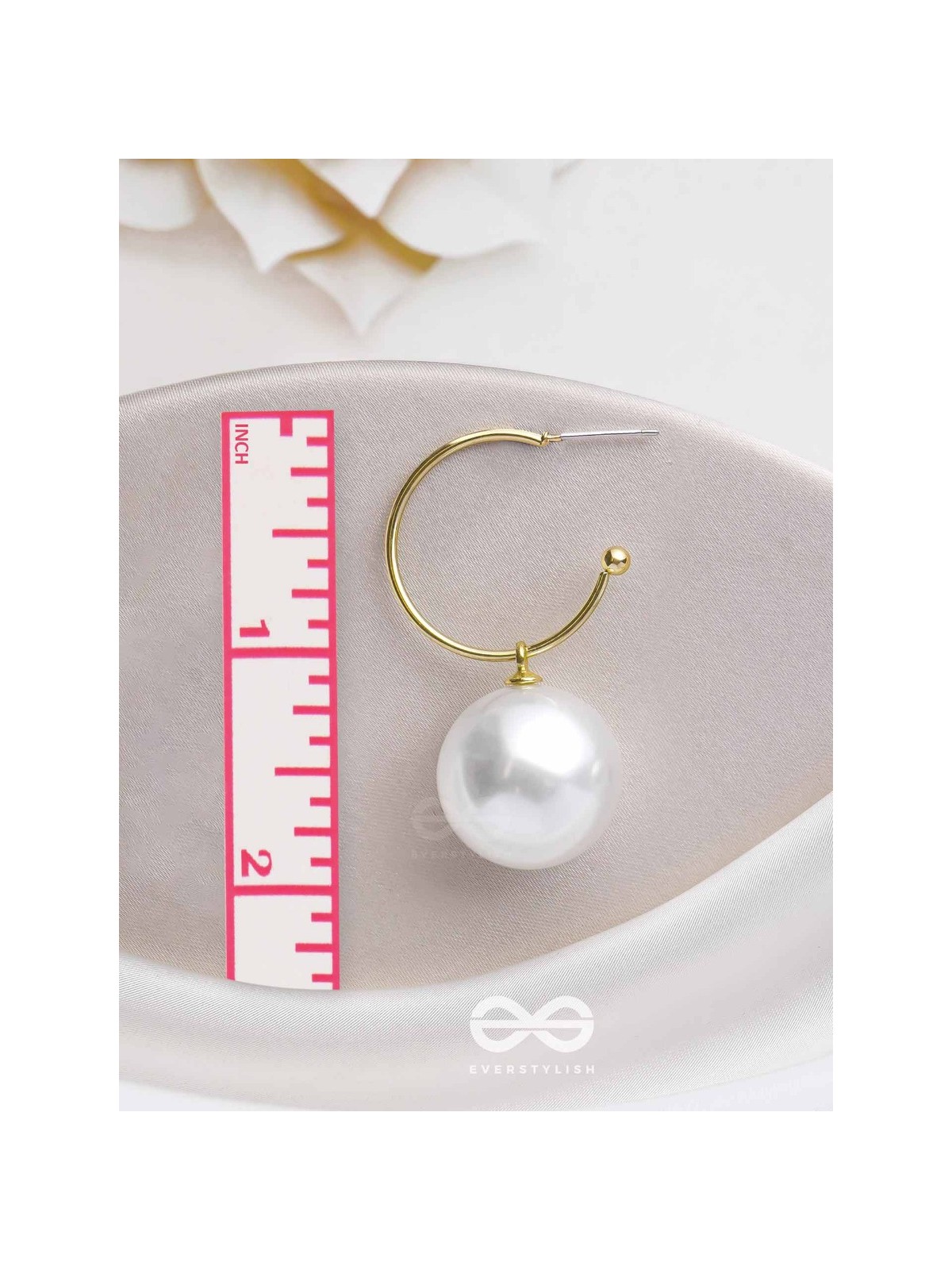 JINGLE BELL RADIANCE - GOLDEN AND WHITE EMBELLISHED PEARL EARRINGS