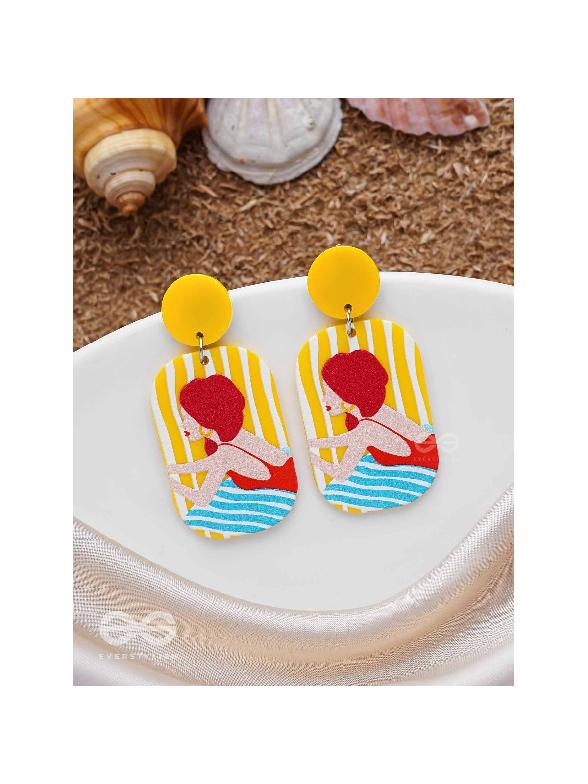 DIVE 'N DABBLE - STATEMENT ACRYLIC EARRINGS