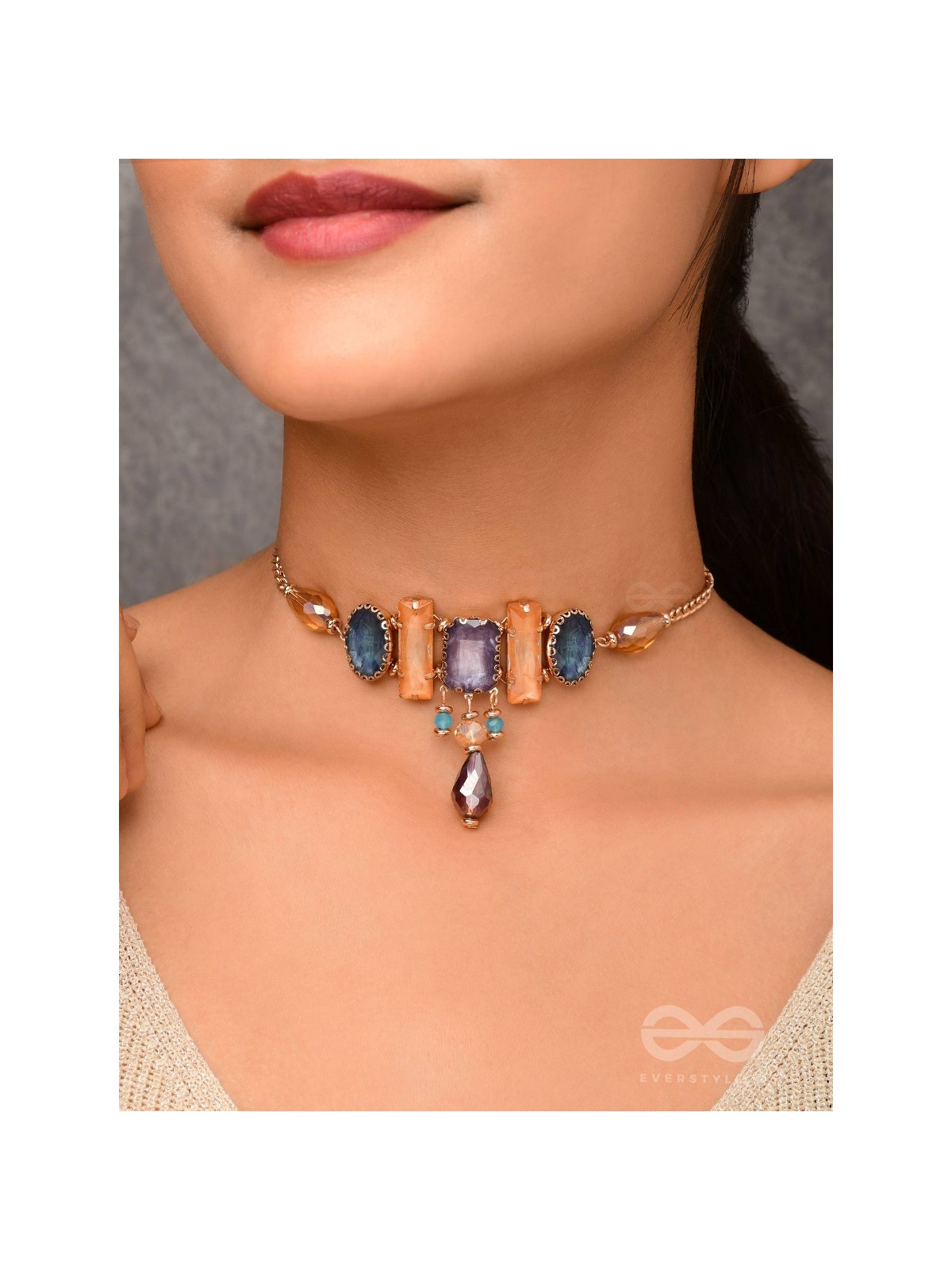 The Legendary Stones - Embellished Golden Embellished Neckpiece