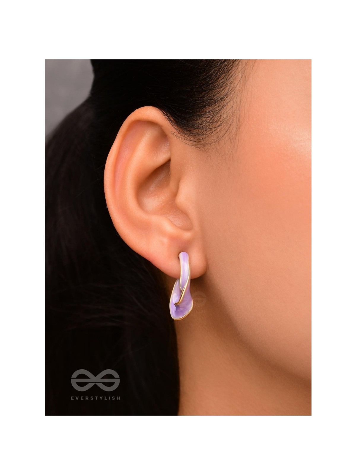 EBB AND FLOW - ENAMELLED TWISTED STUDS (PURPLE)